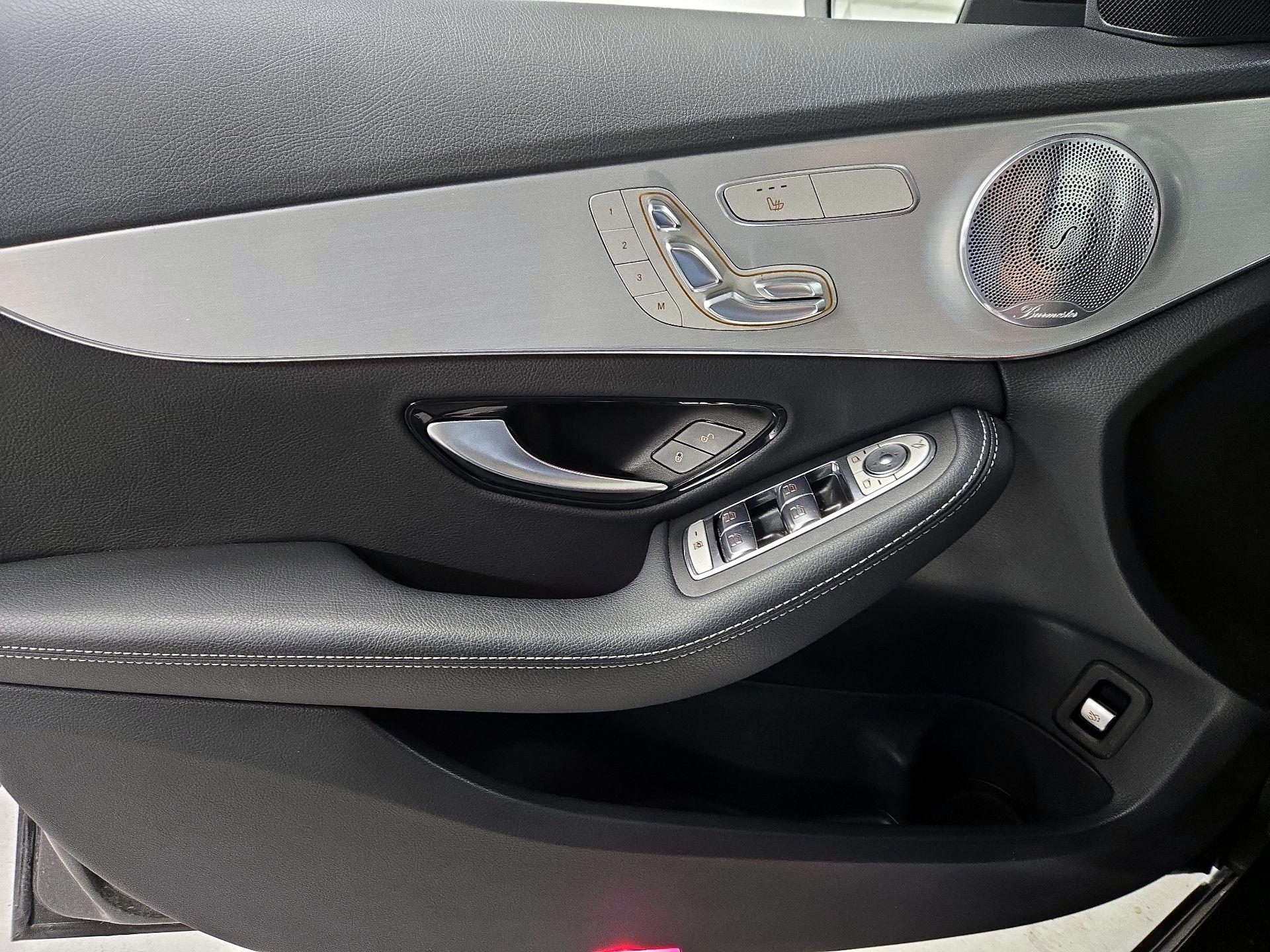 Thumbnail: 2021 Mercedes-Benz C-Class - 12