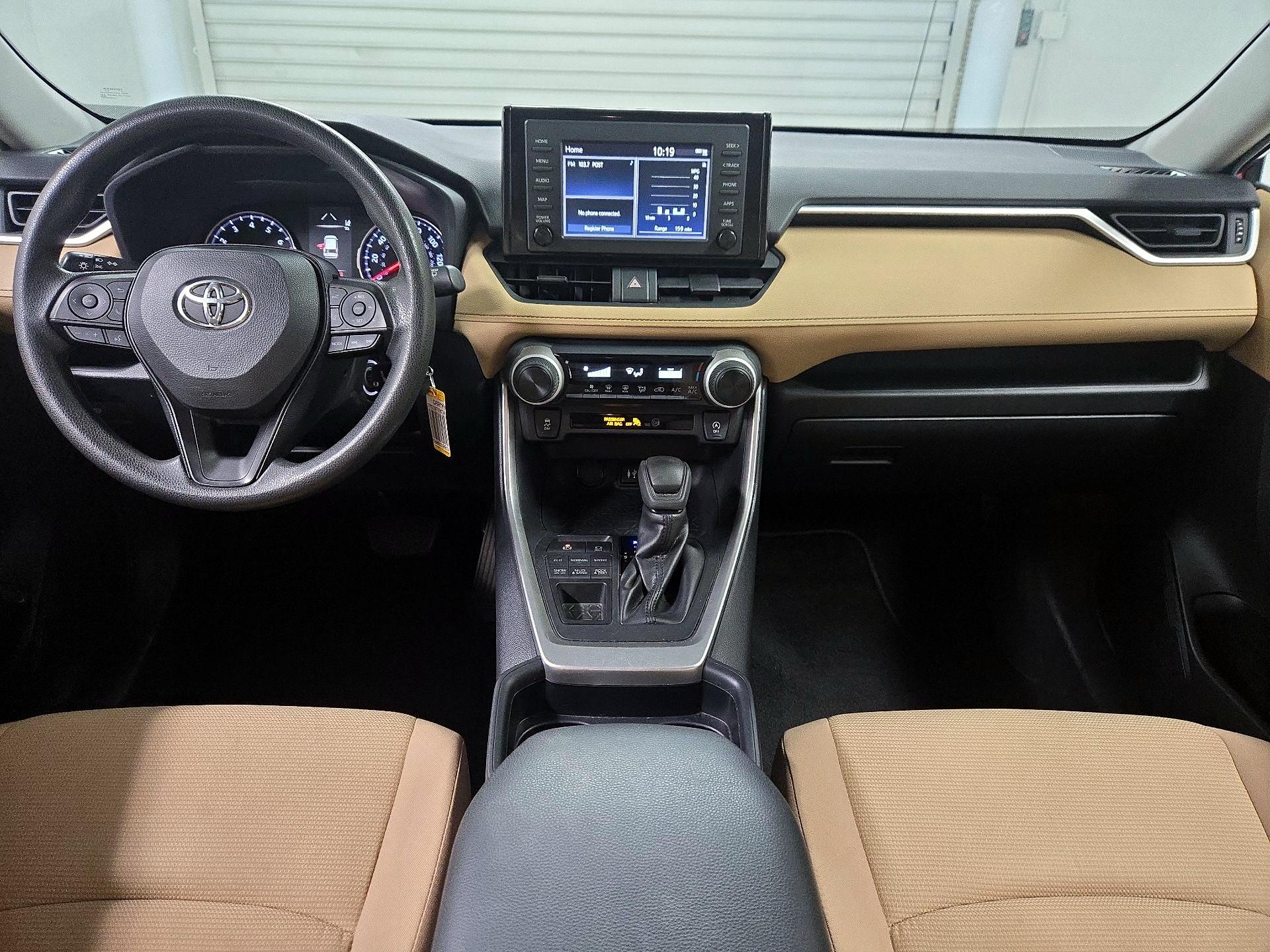 Thumbnail: 2019 Toyota RAV4 - 9