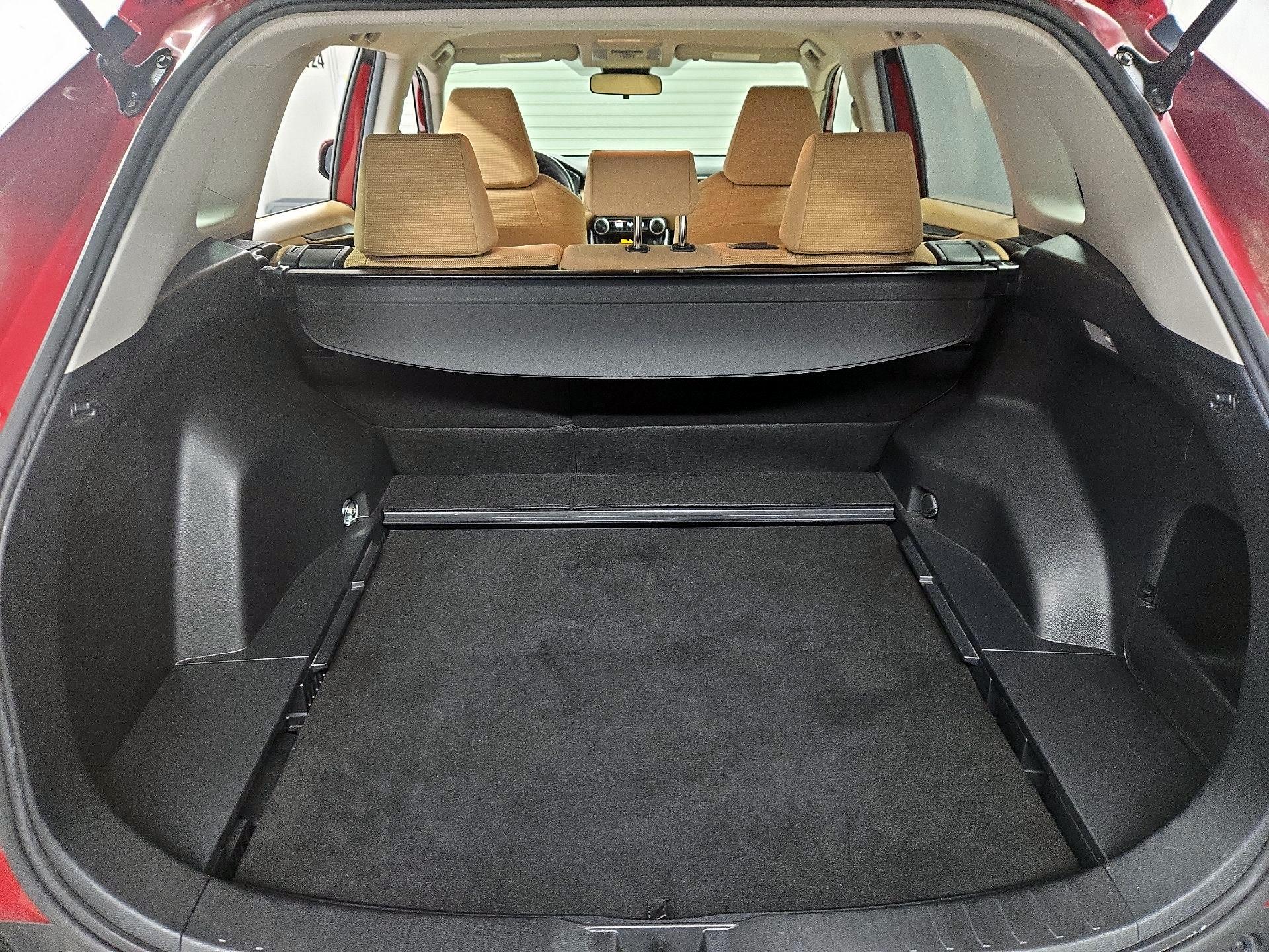 Thumbnail: 2019 Toyota RAV4 - 20