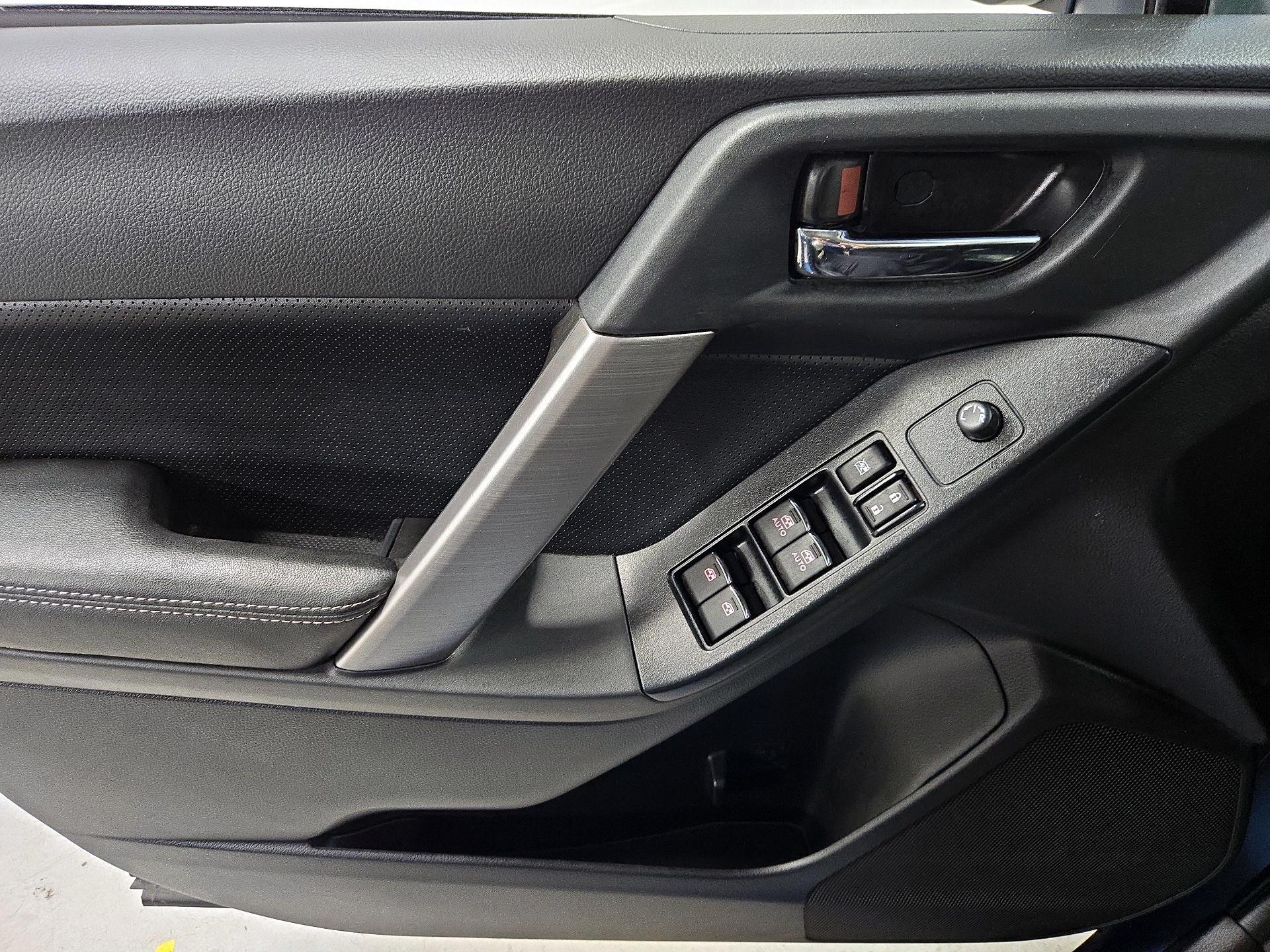 Thumbnail: 2017 Subaru Forester - 12