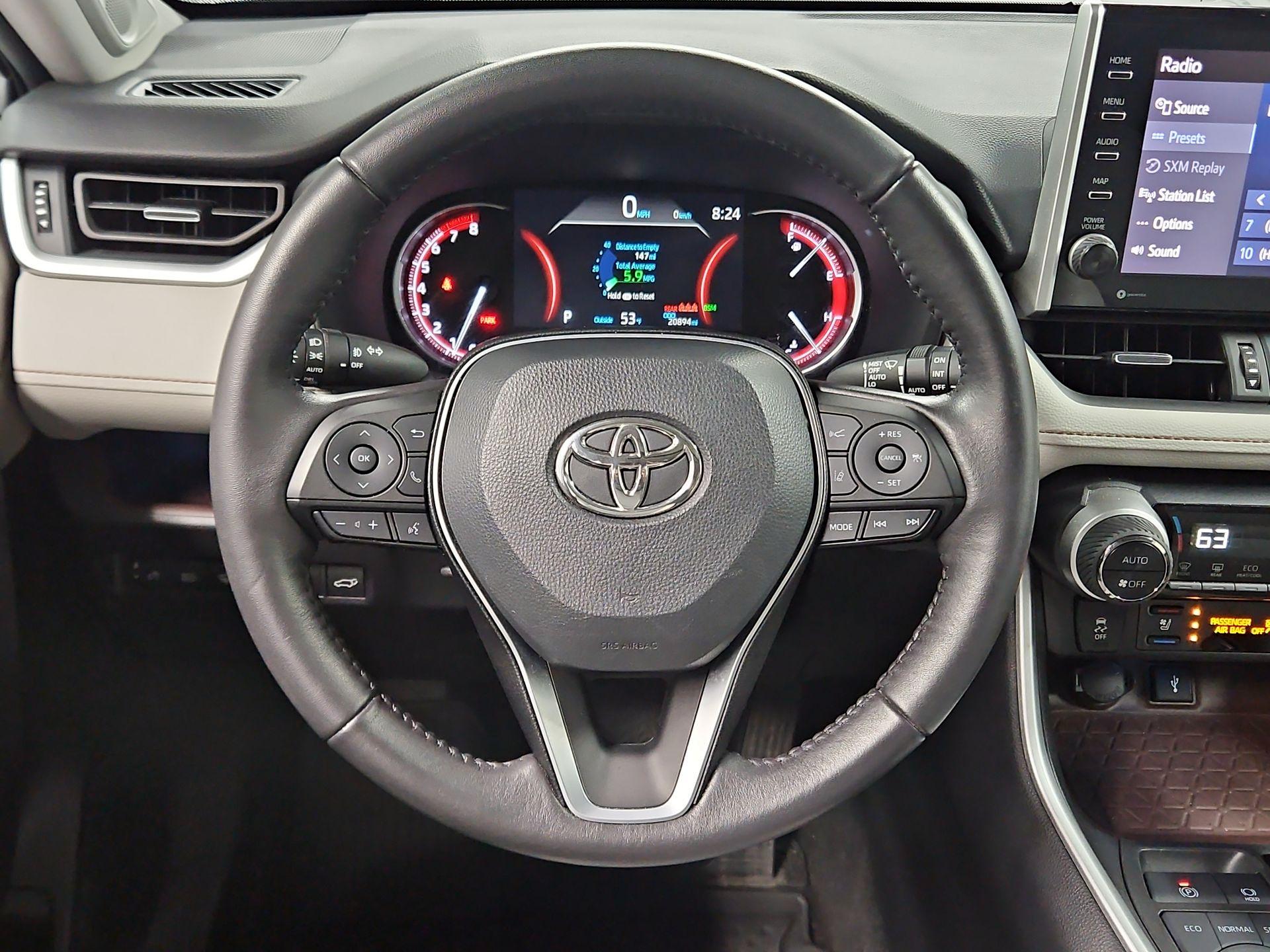 Thumbnail: 2022 Toyota RAV4 - 10