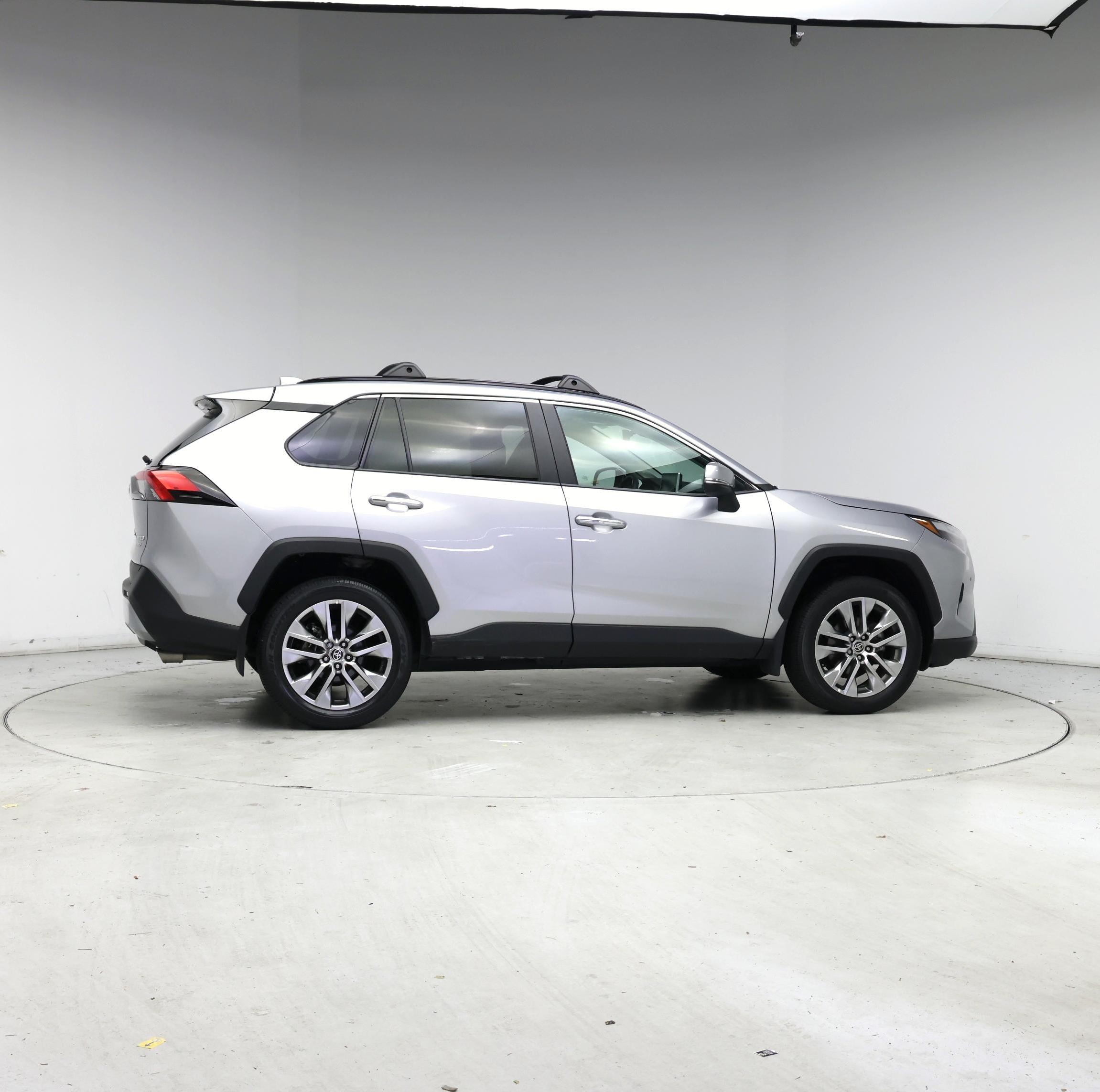 Thumbnail: 2022 Toyota RAV4 - 7