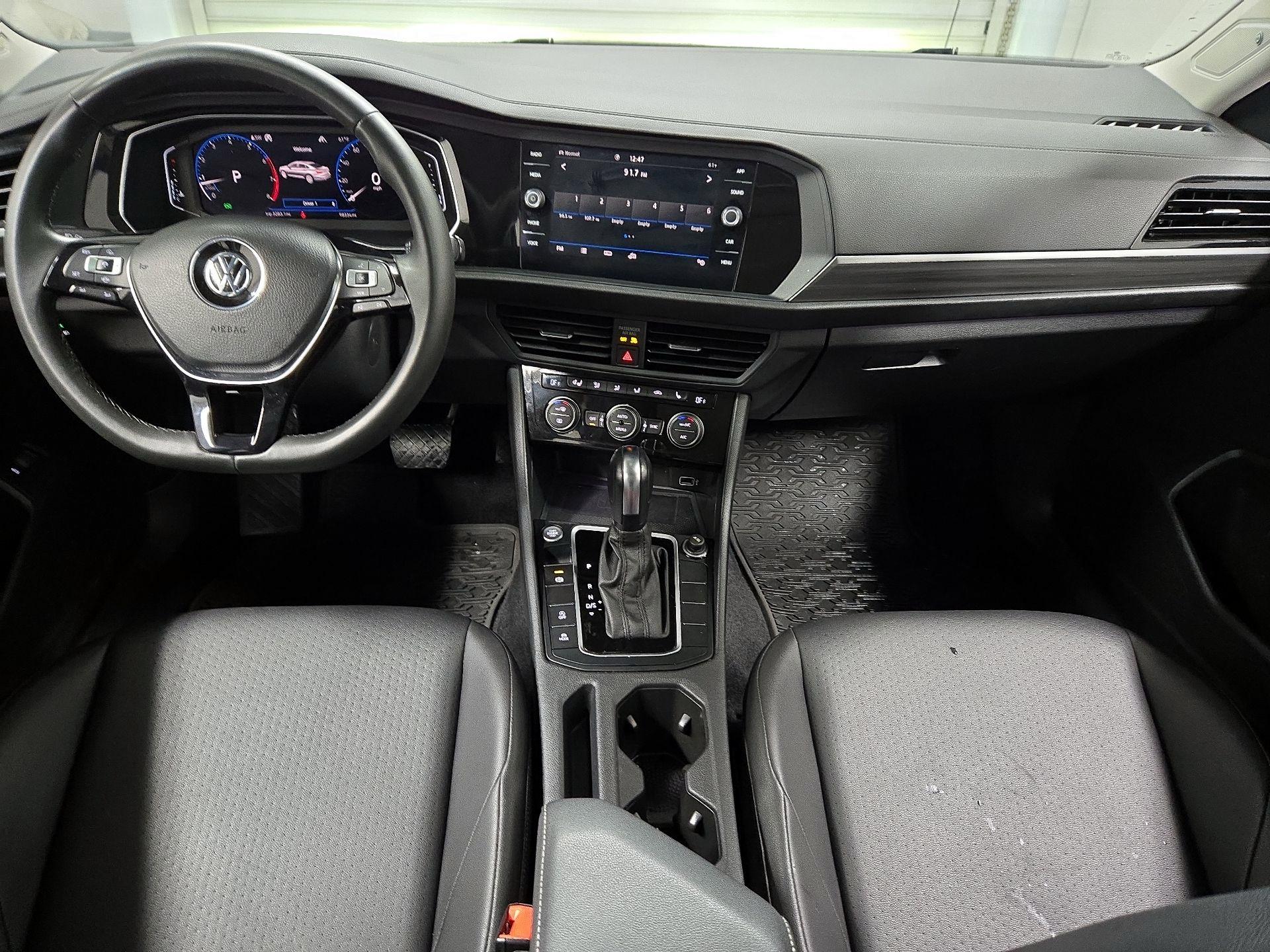 Thumbnail: 2020 Volkswagen Jetta - 9