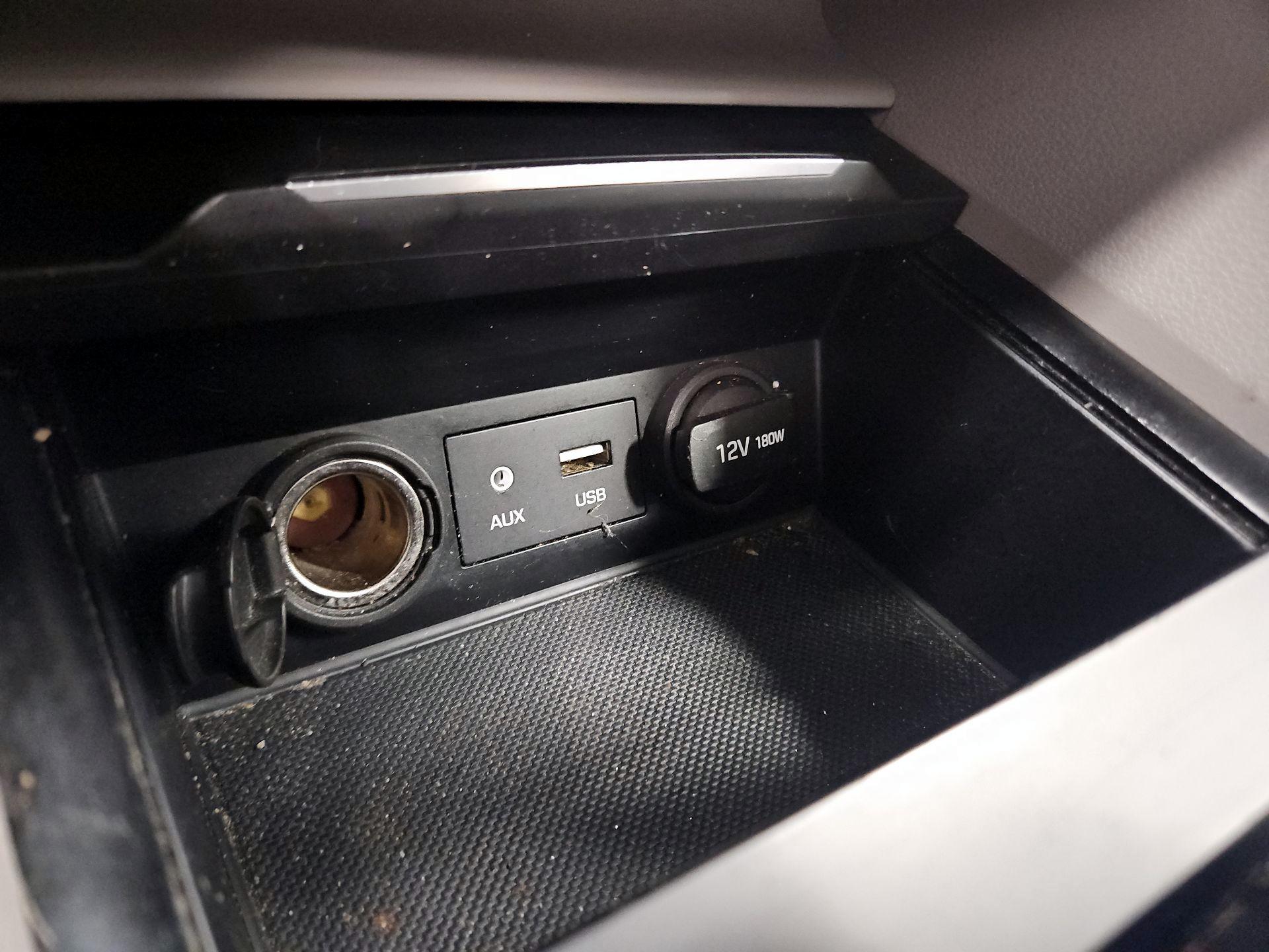 Thumbnail: 2017 Hyundai Elantra - 18