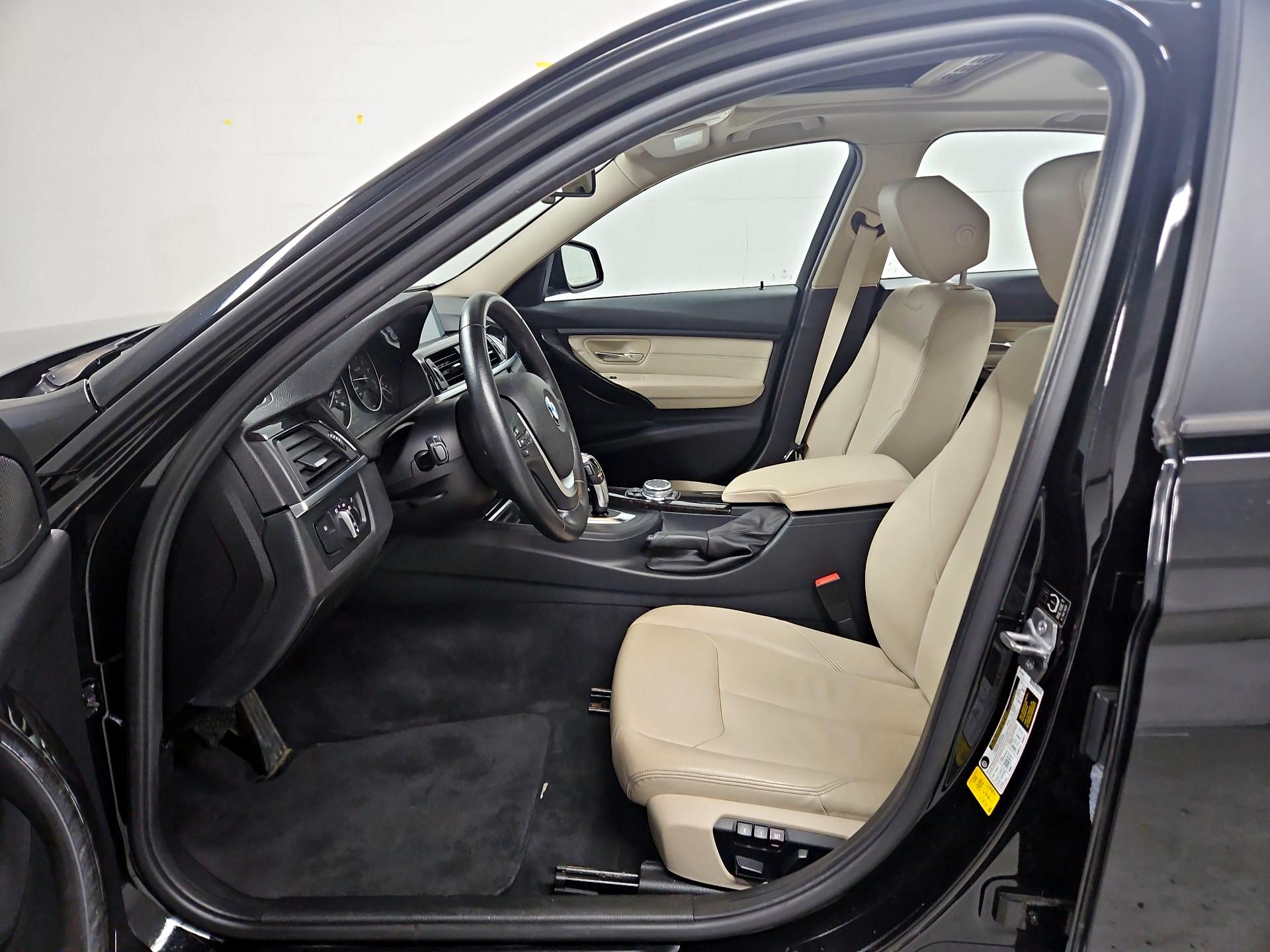 Thumbnail: 2015 BMW 3 Series - 11