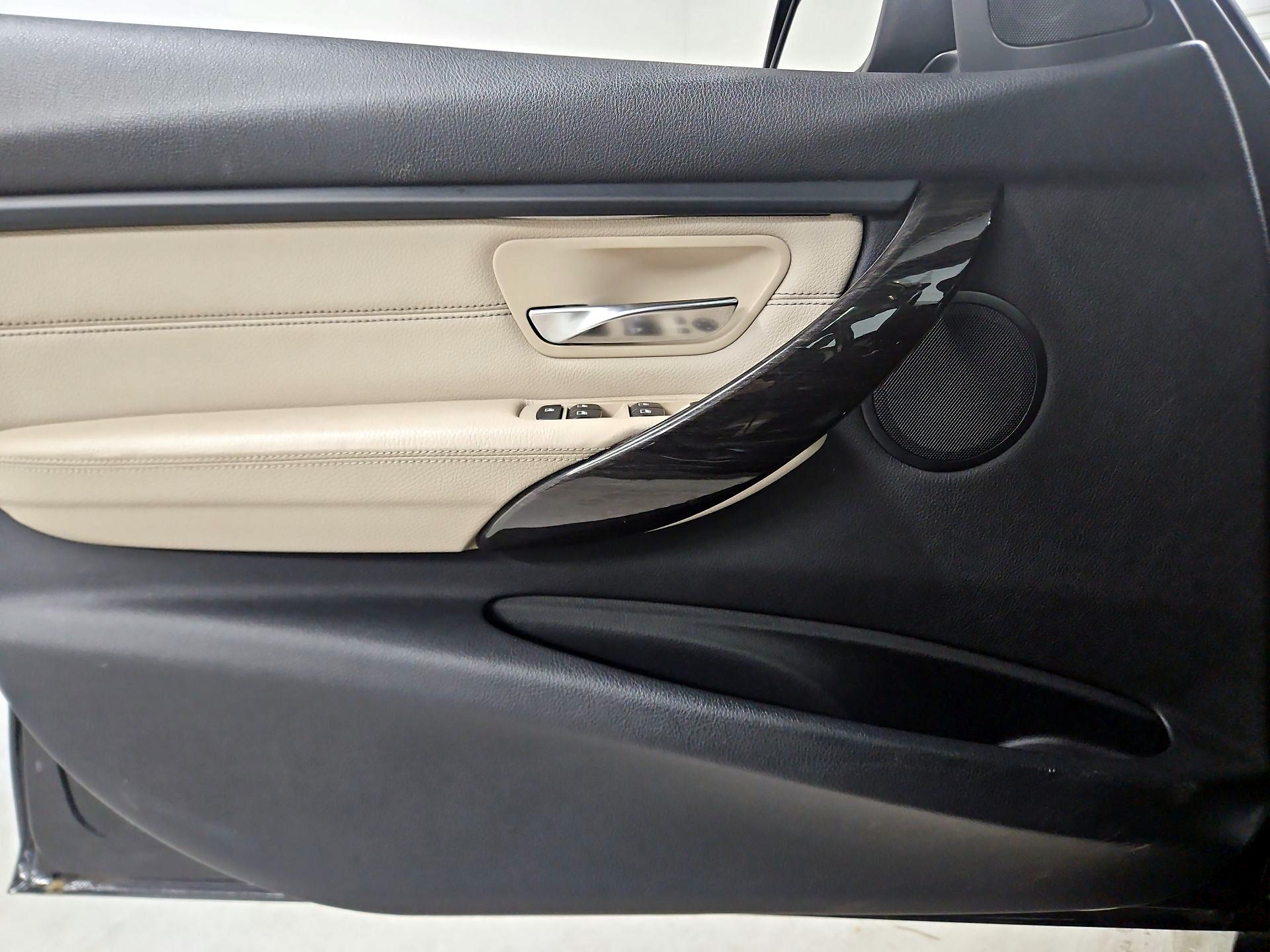 Thumbnail: 2015 BMW 3 Series - 12