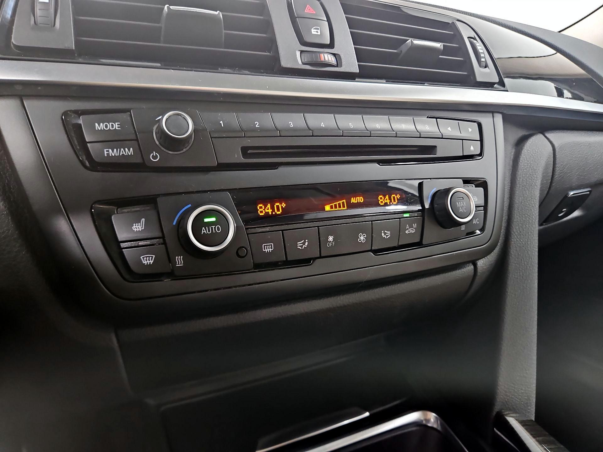 Thumbnail: 2015 BMW 3 Series - 16