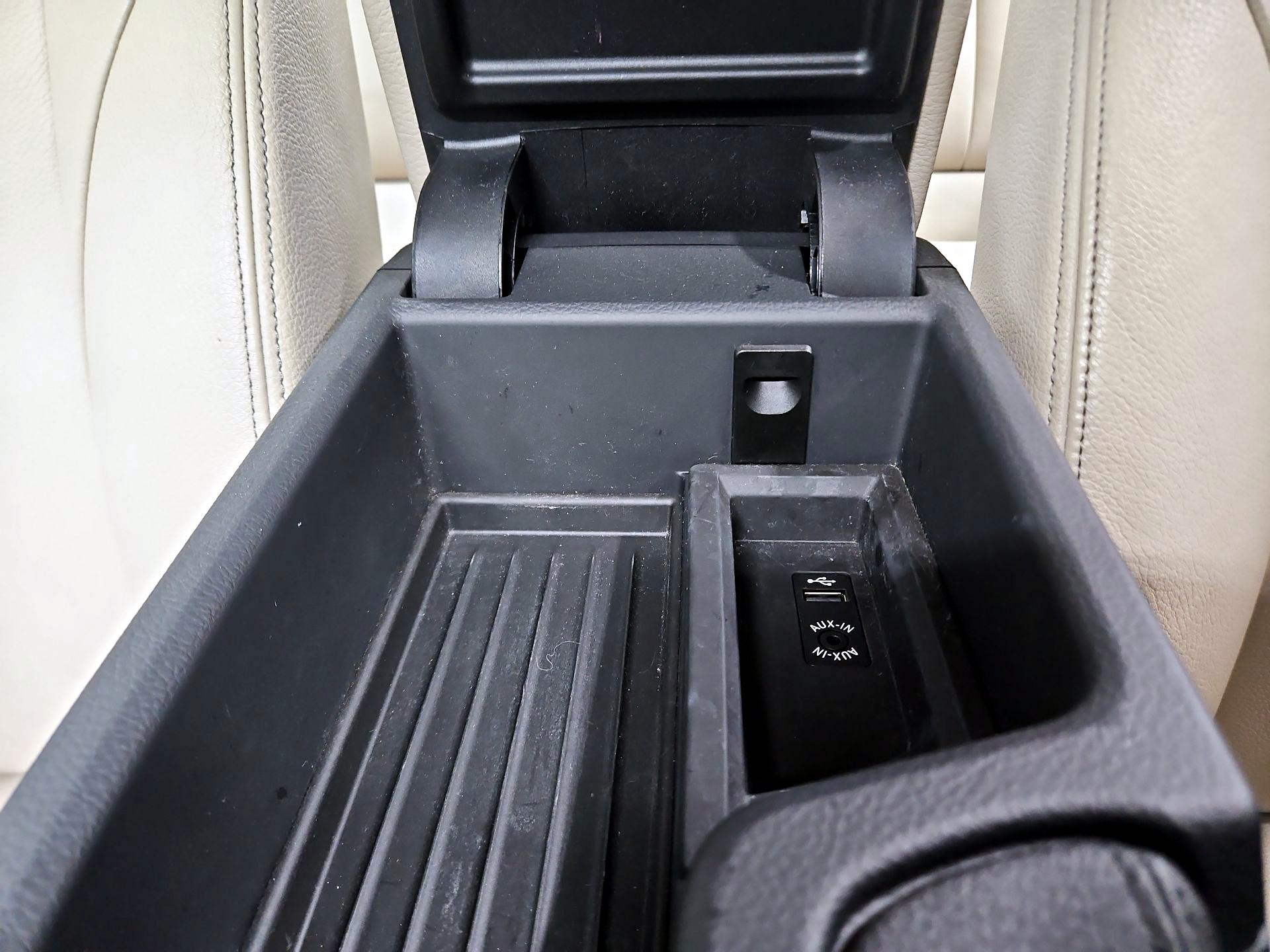 Thumbnail: 2015 BMW 3 Series - 18