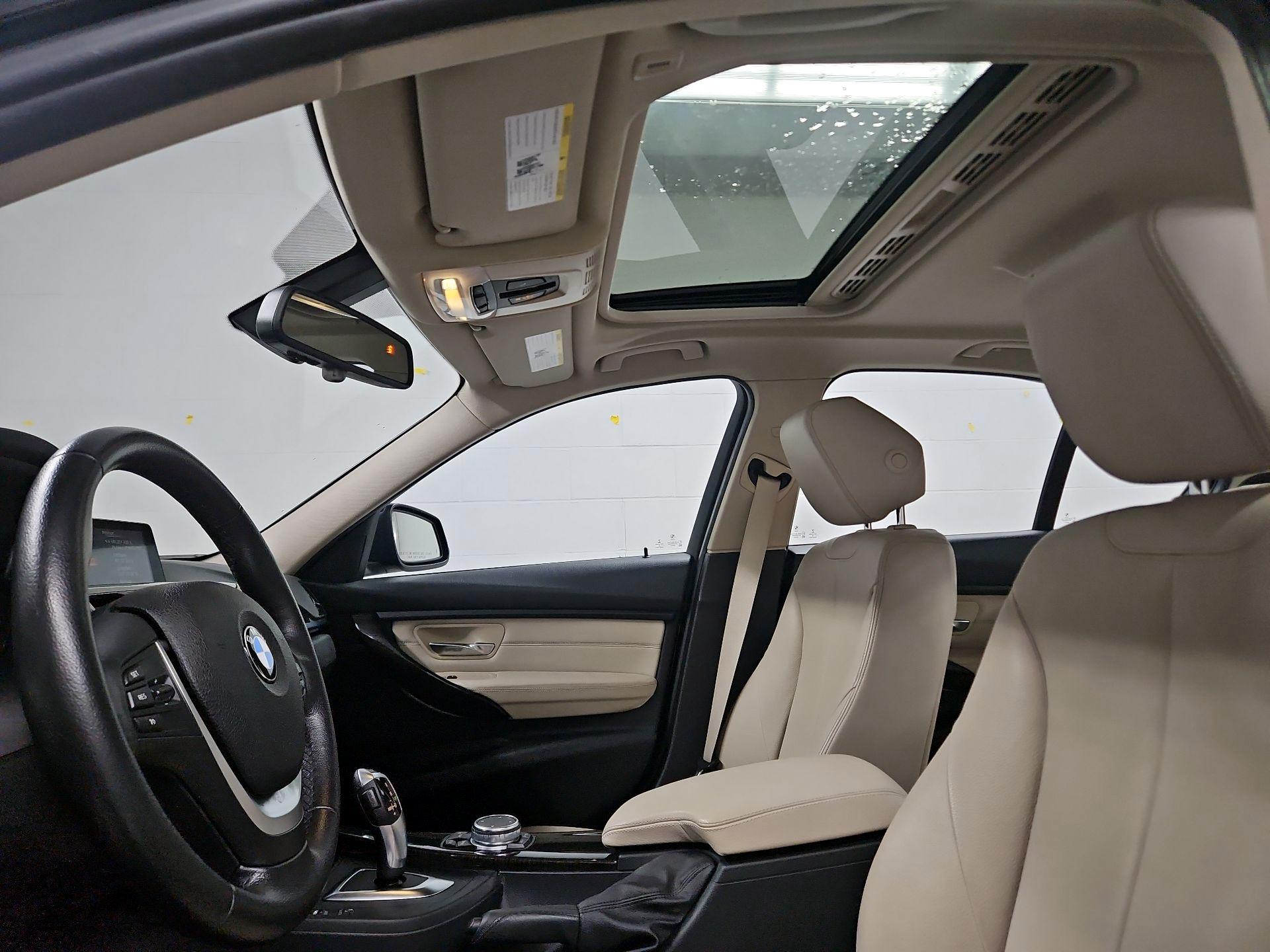 Thumbnail: 2015 BMW 3 Series - 19