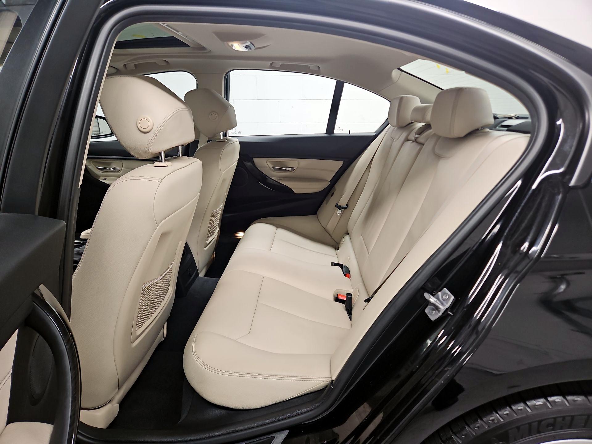 Thumbnail: 2015 BMW 3 Series - 20