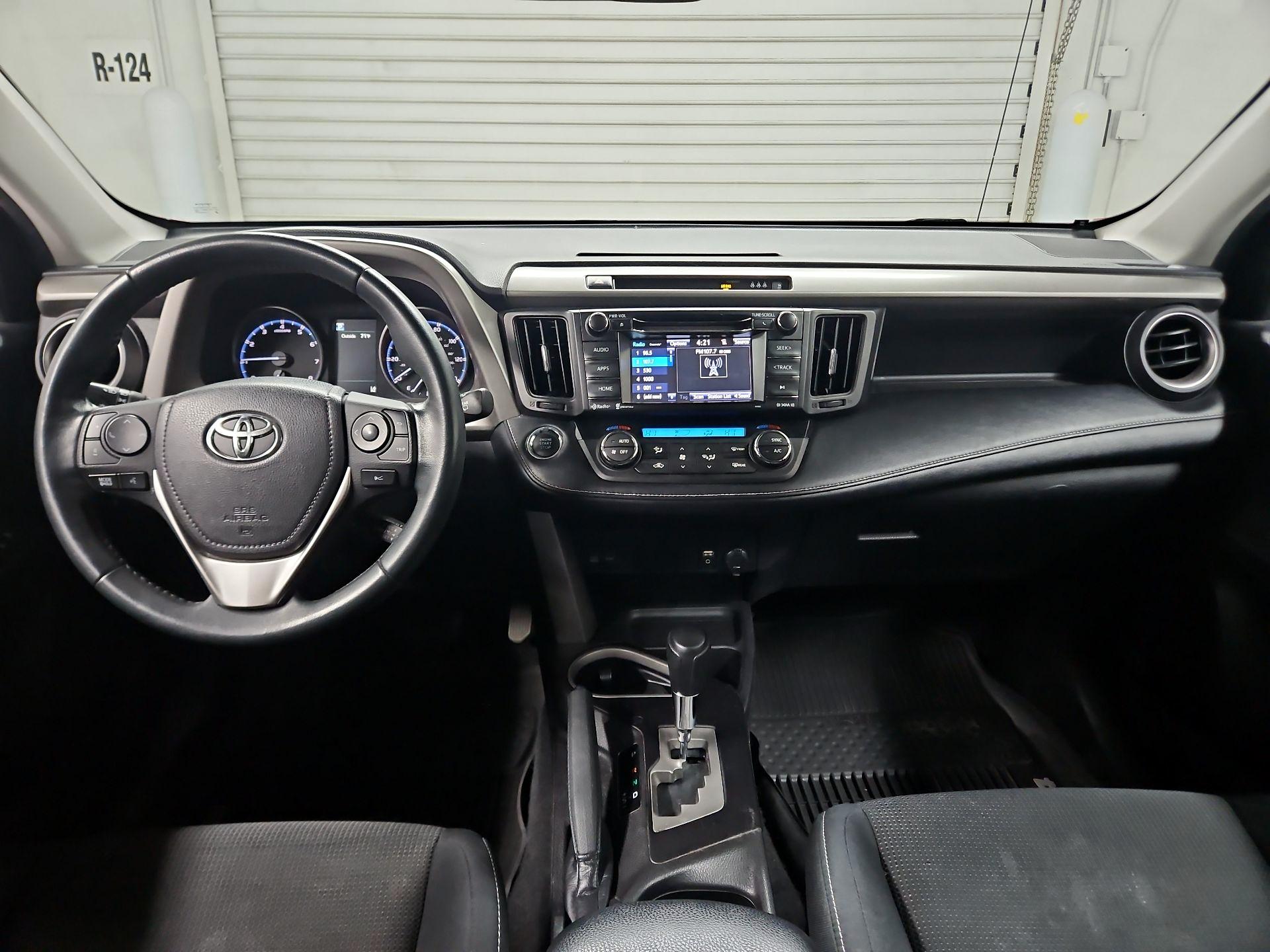 Thumbnail: 2017 Toyota RAV4 - 9