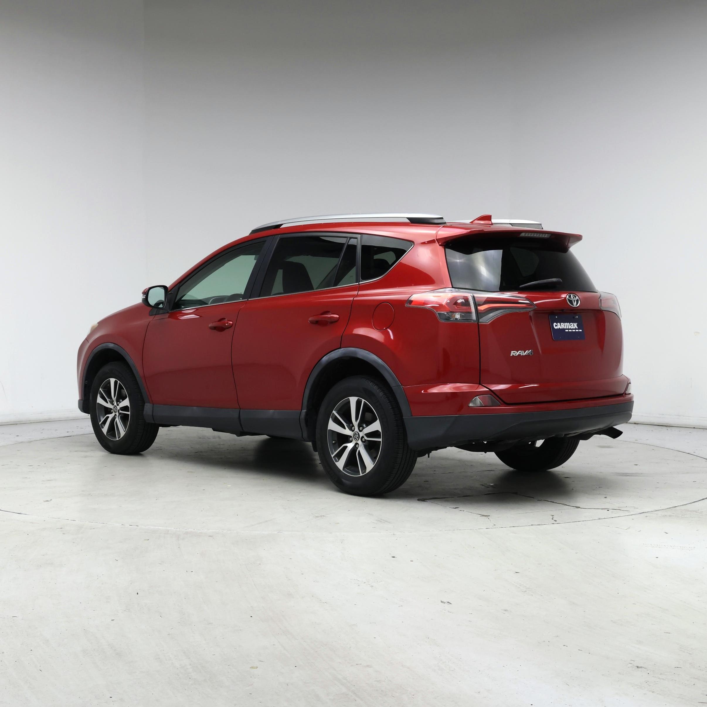 Thumbnail: 2017 Toyota RAV4 - 2
