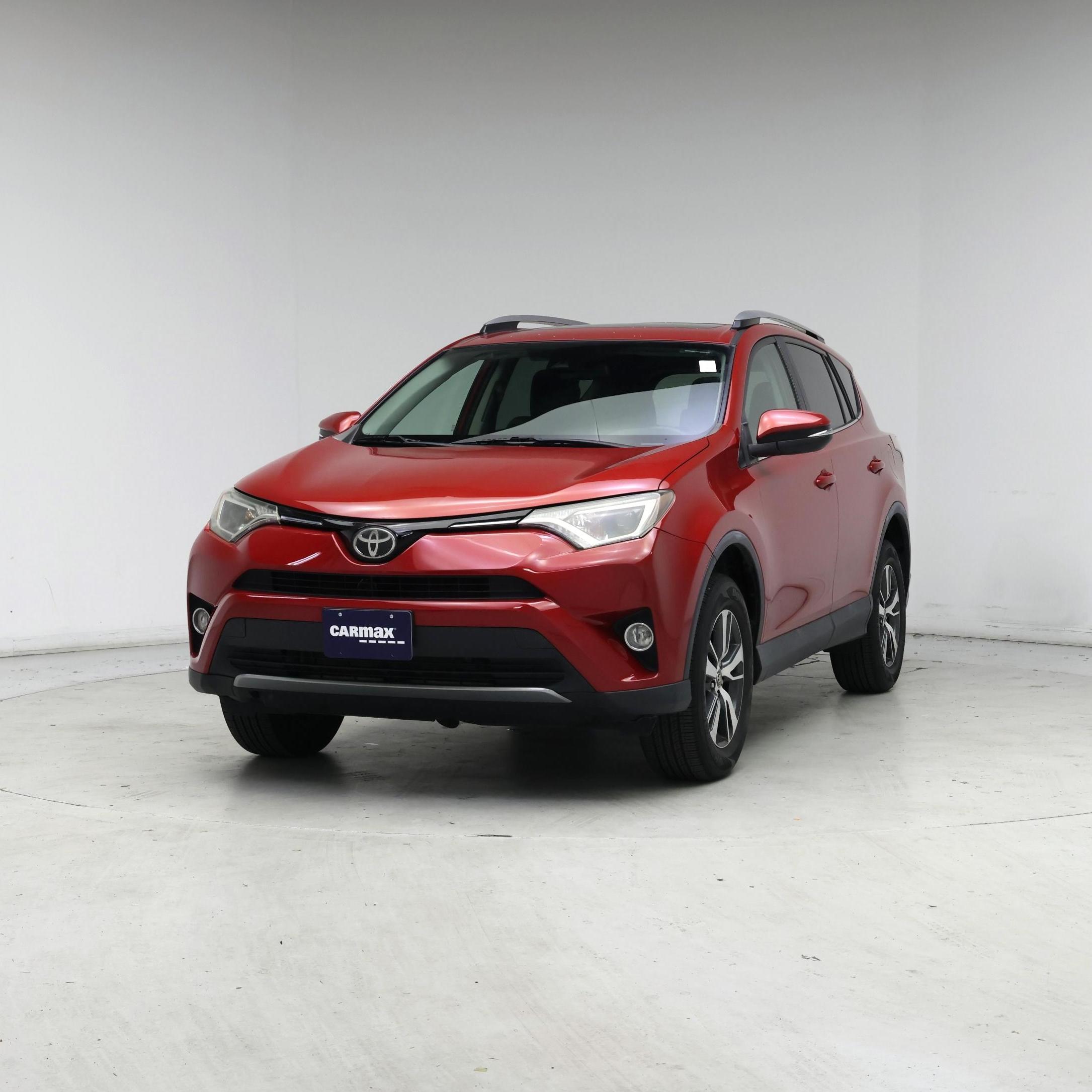 Thumbnail: 2017 Toyota RAV4 - 4