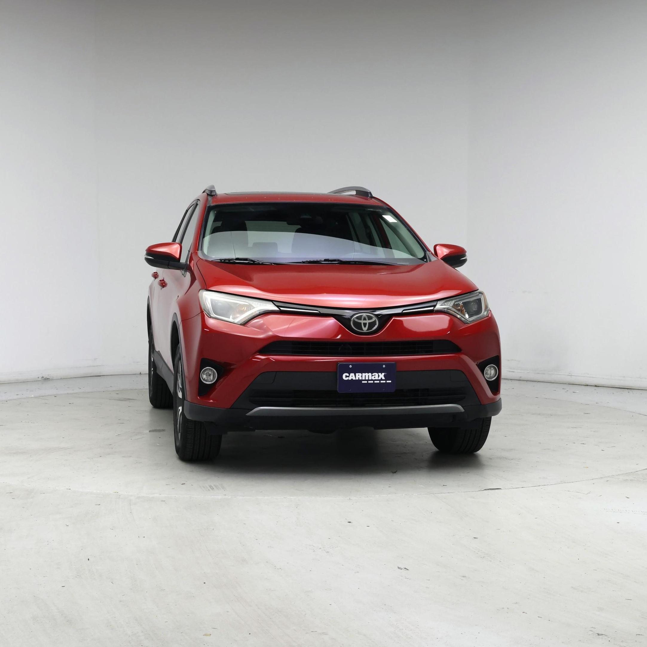 Thumbnail: 2017 Toyota RAV4 - 5