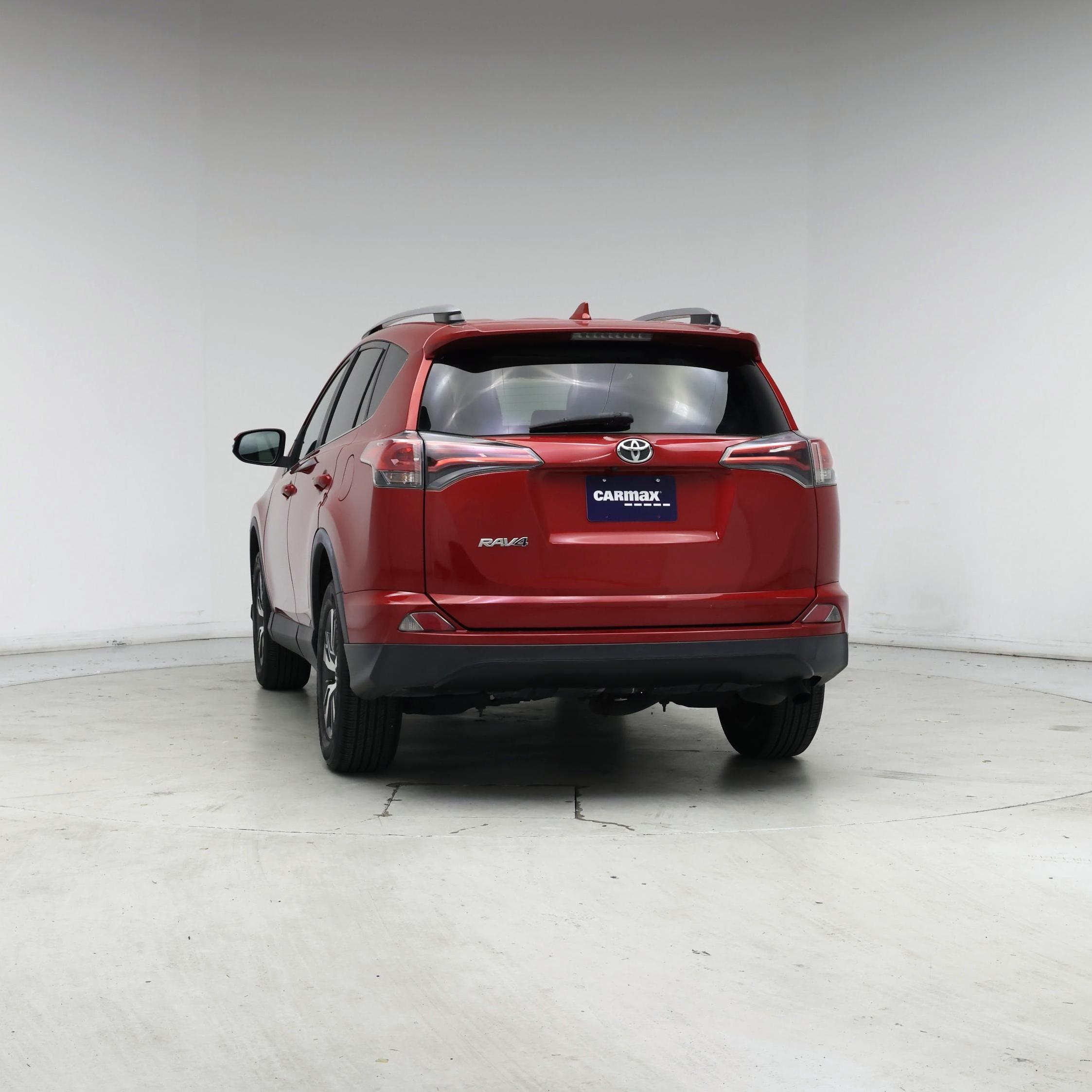 Thumbnail: 2017 Toyota RAV4 - 6