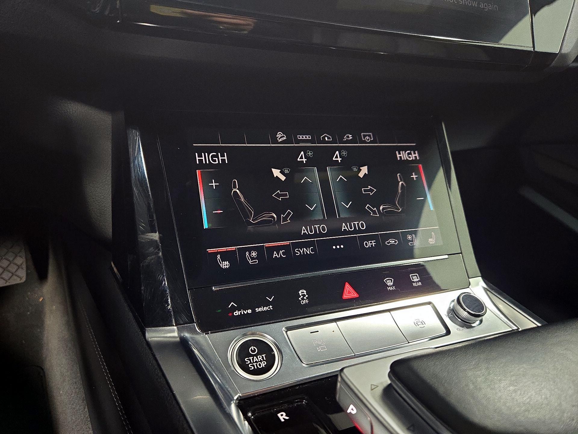 Thumbnail: 2023 Audi e-tron S - 17