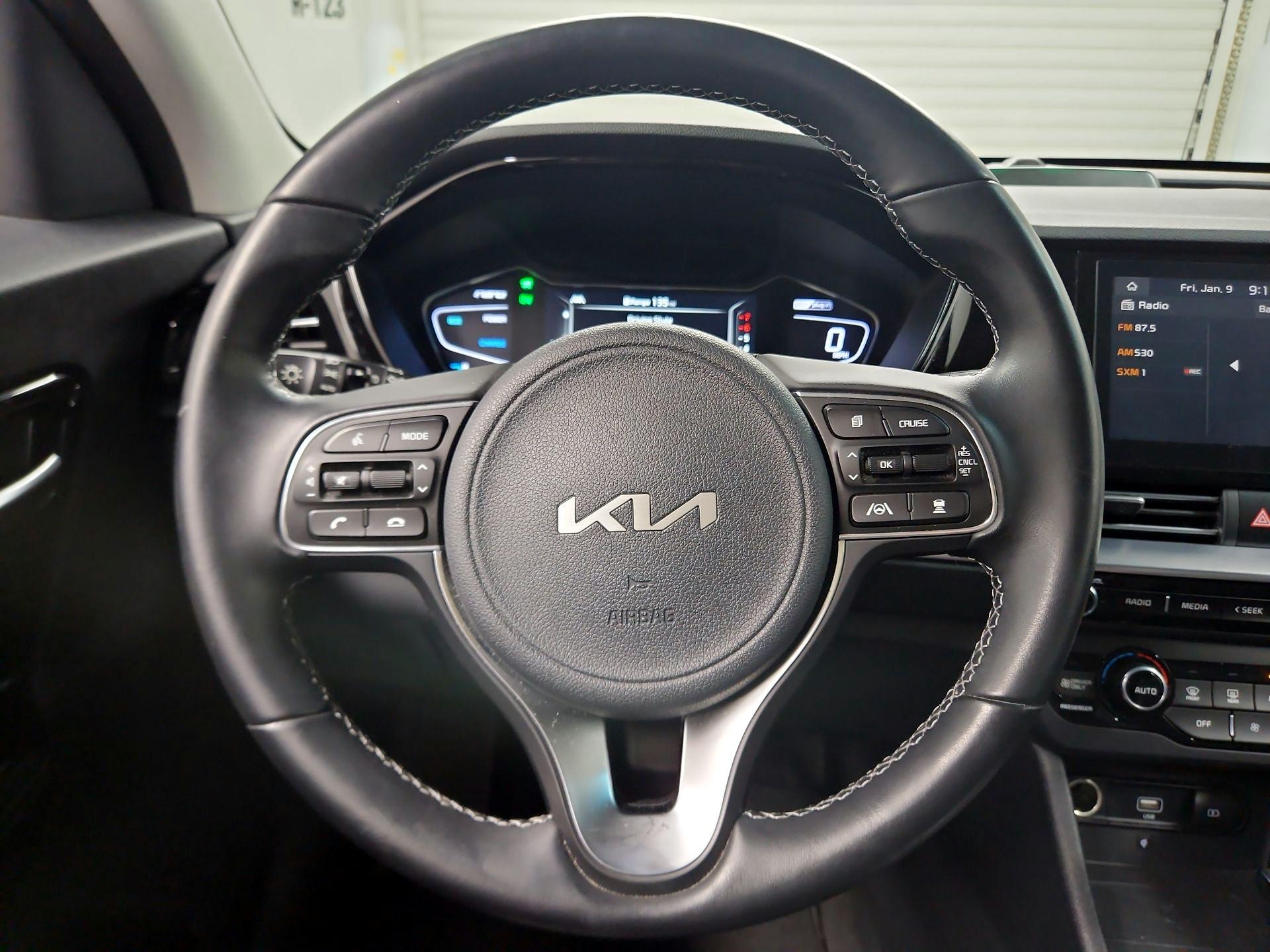 Thumbnail: 2022 Kia Niro - 10