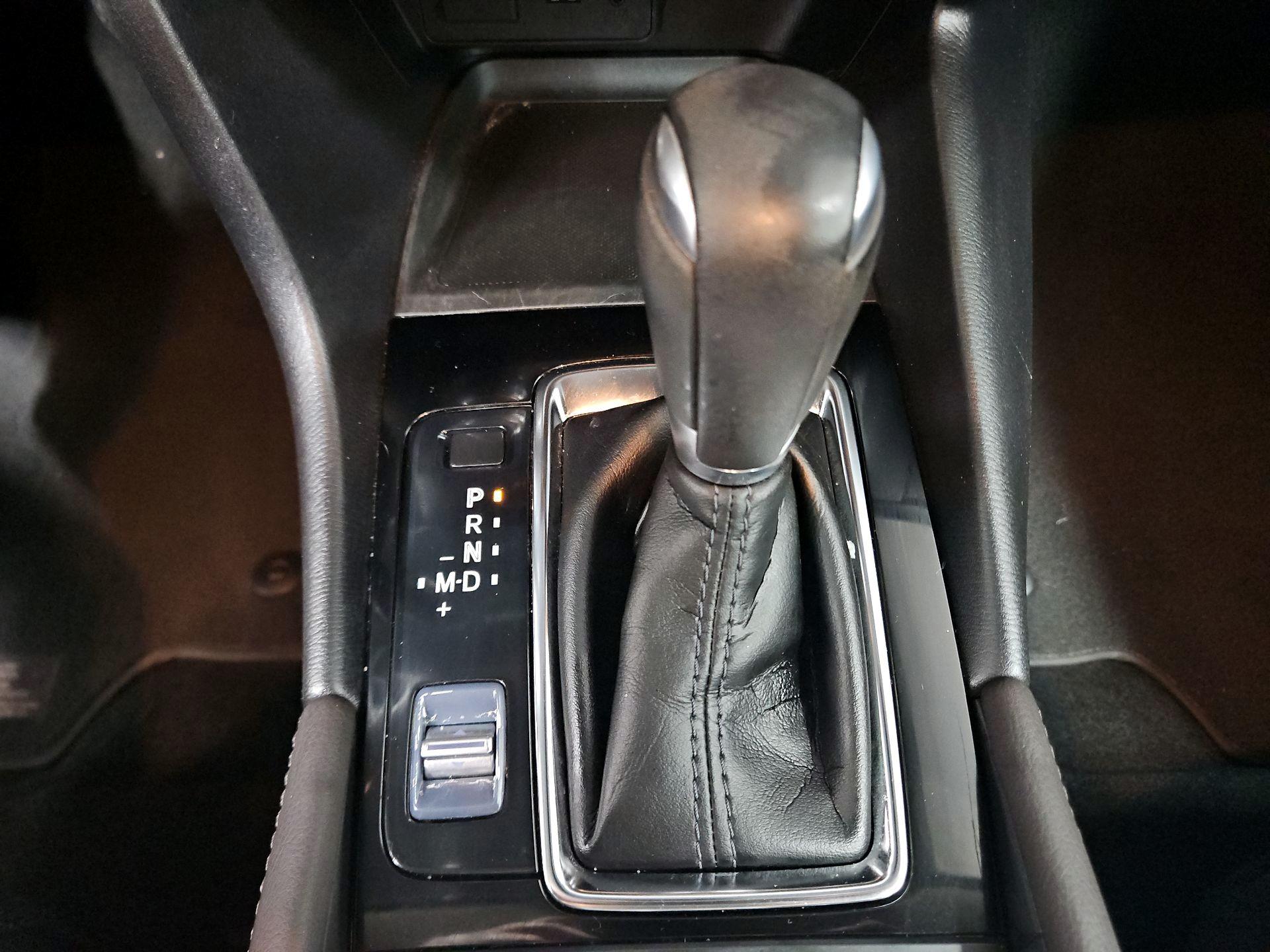 Thumbnail: 2018 Mazda Mazda3 - 17