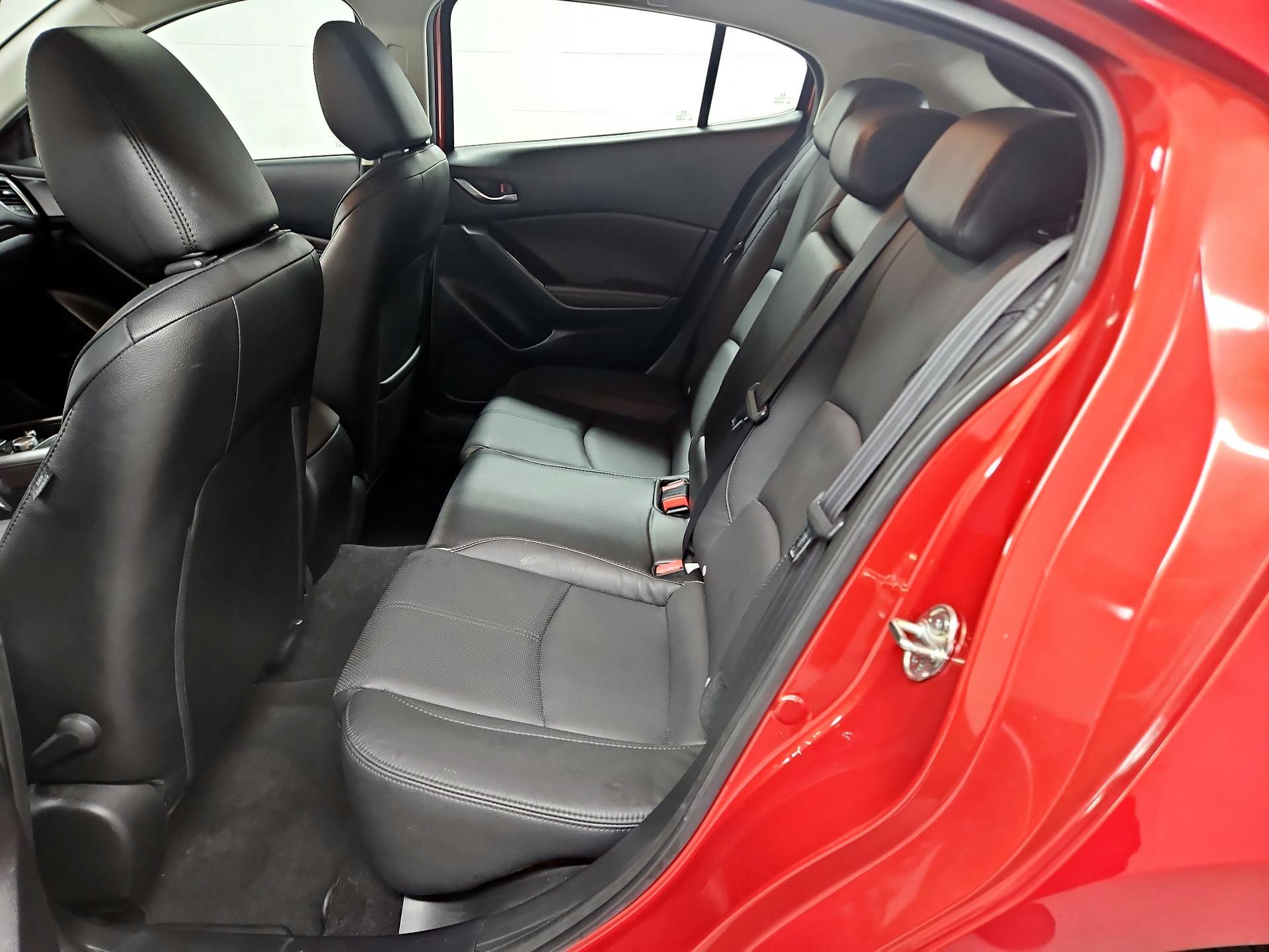 Thumbnail: 2018 Mazda Mazda3 - 20