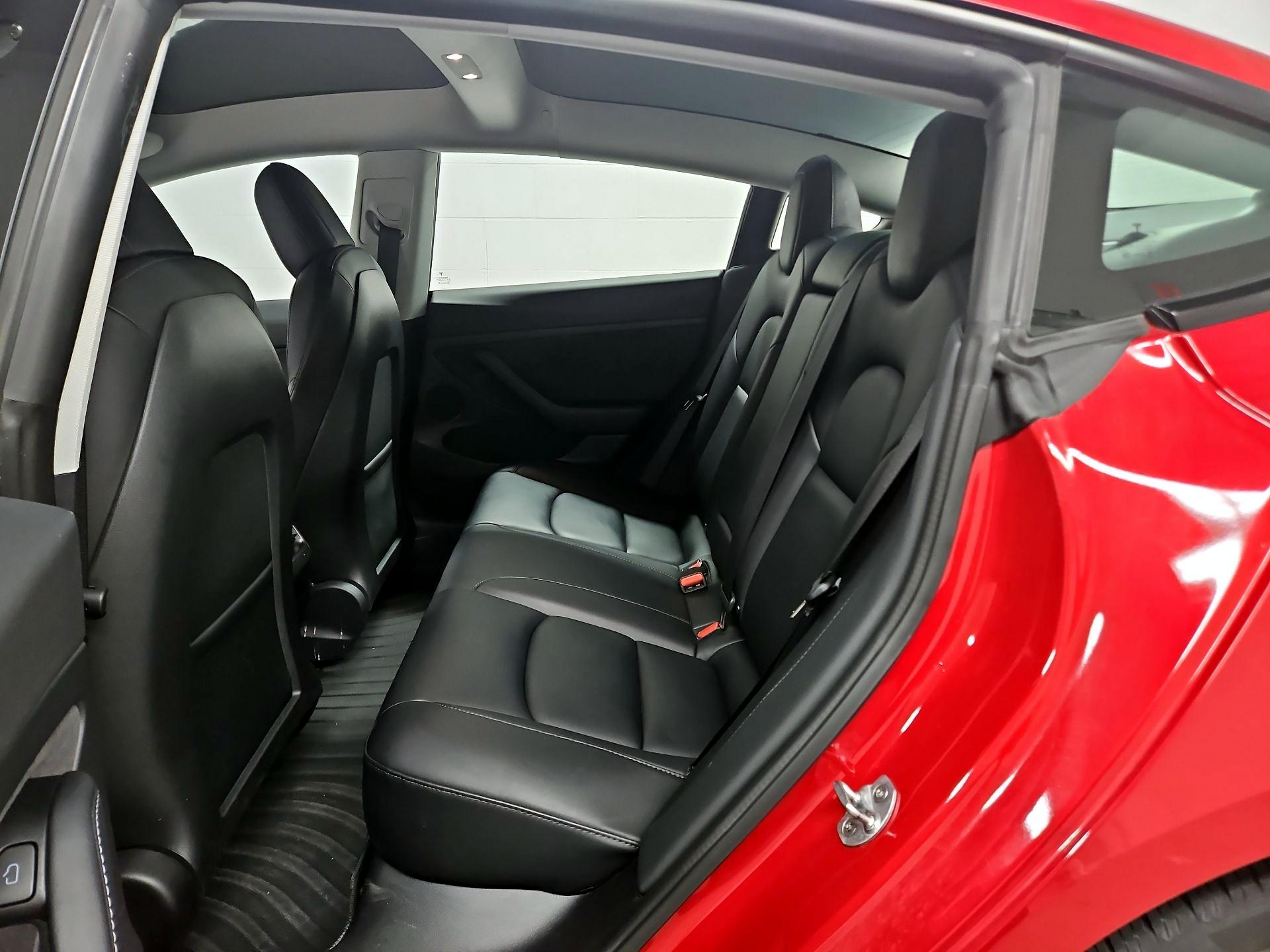 Thumbnail: 2022 Tesla Model 3 - 19