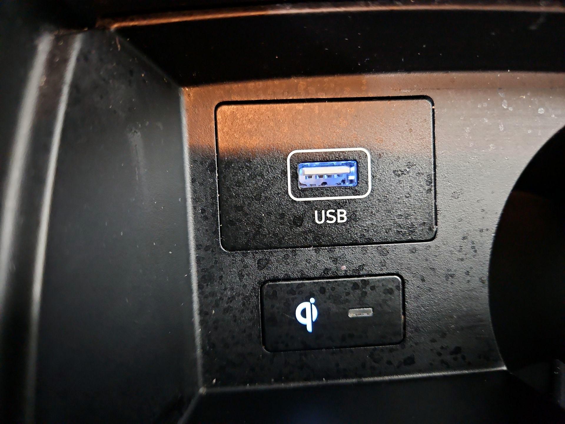 Thumbnail: 2022 Hyundai Santa Fe - 18