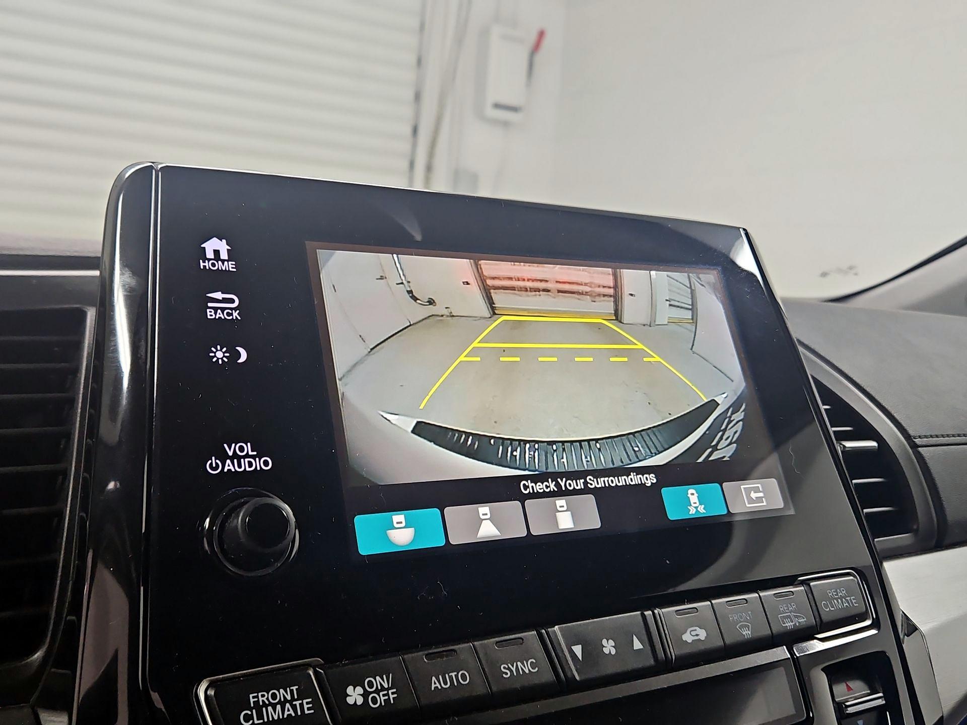 Thumbnail: 2018 Honda Odyssey - 15