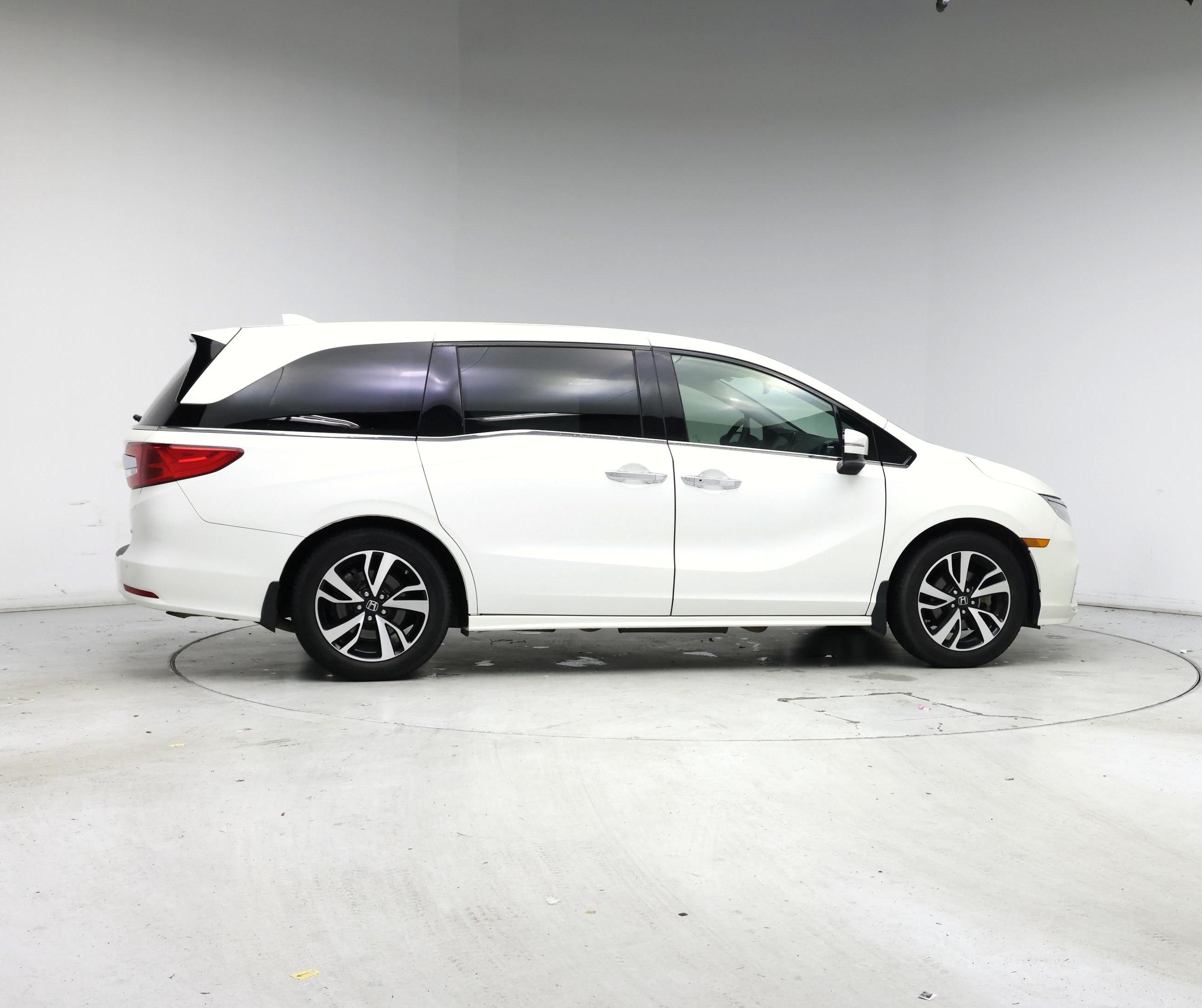 Thumbnail: 2018 Honda Odyssey - 7
