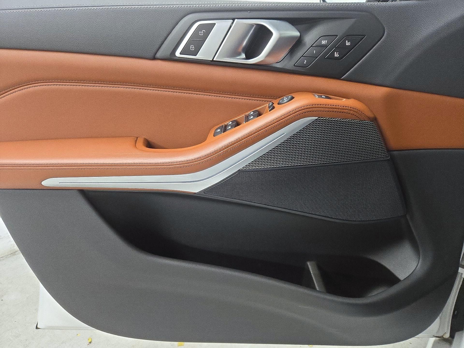 Thumbnail: 2021 BMW X5 - 12