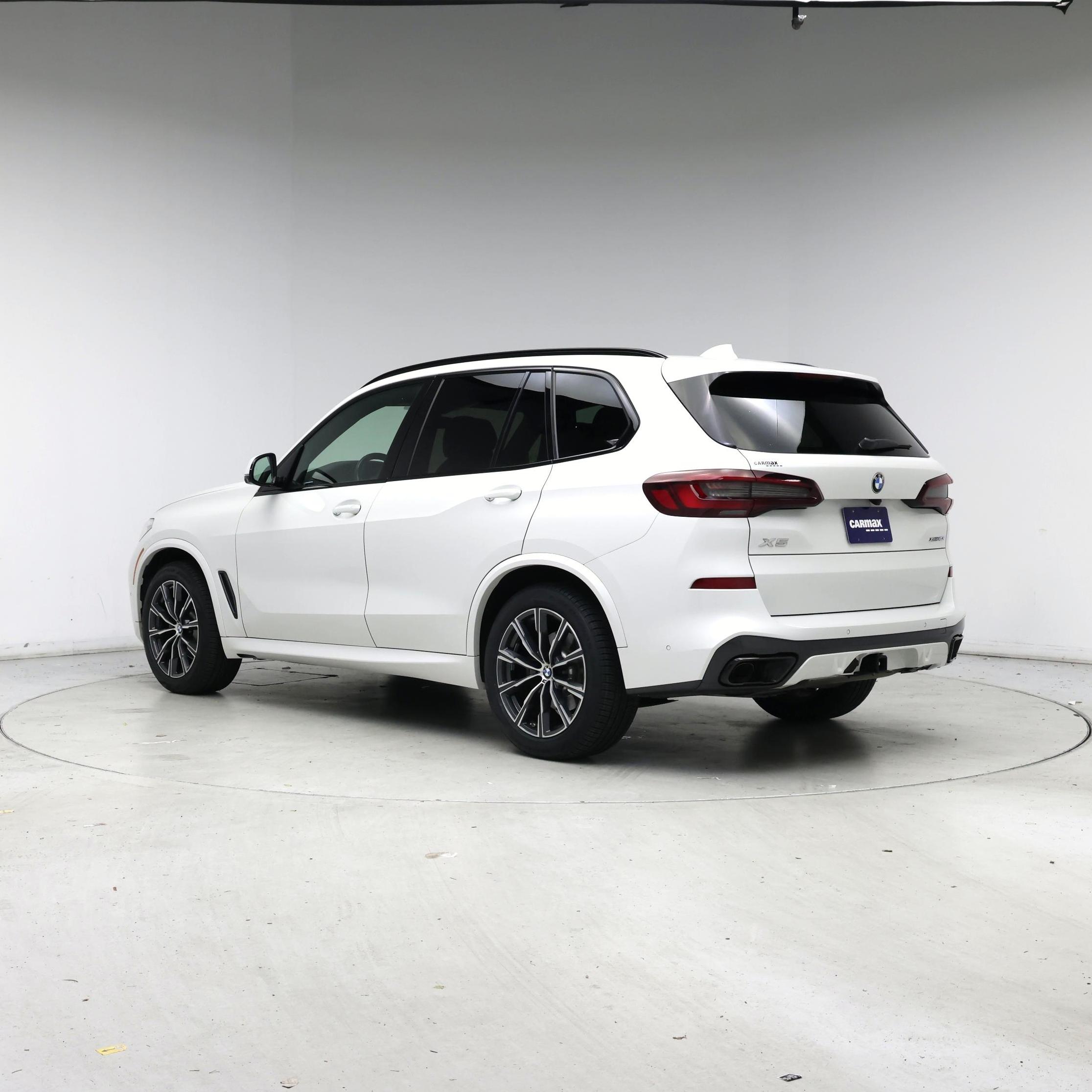 Thumbnail: 2021 BMW X5 - 2