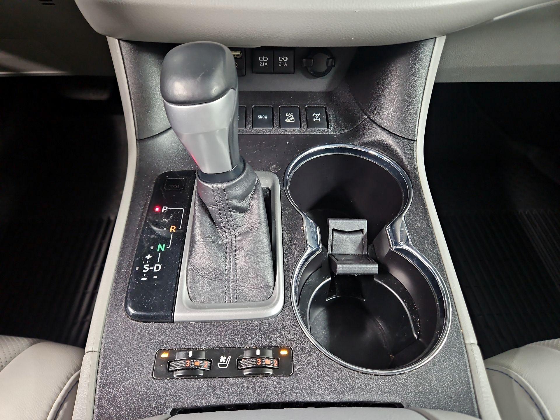 Thumbnail: 2018 Toyota Highlander - 17