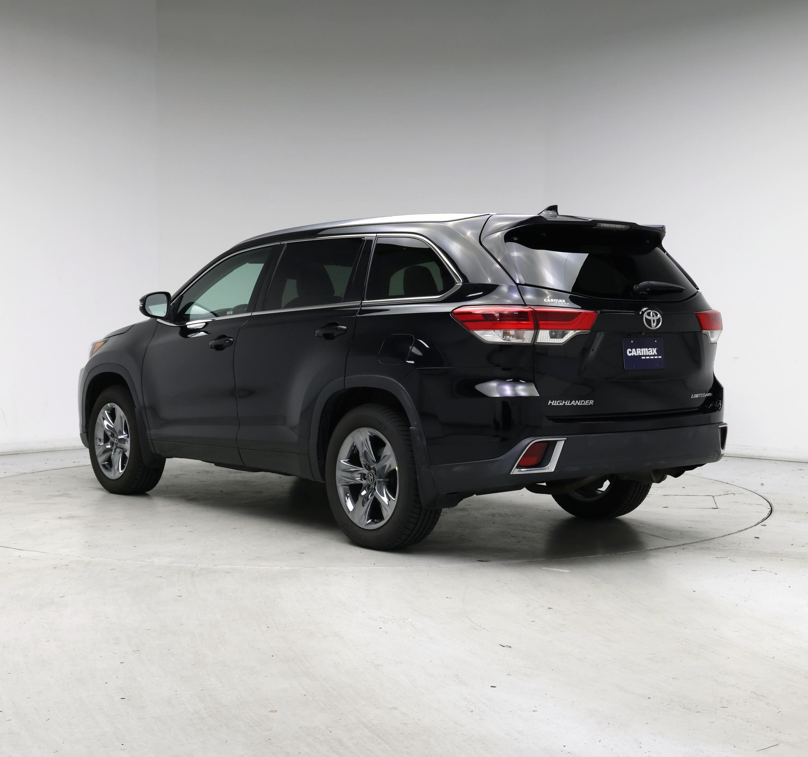 Thumbnail: 2018 Toyota Highlander - 2