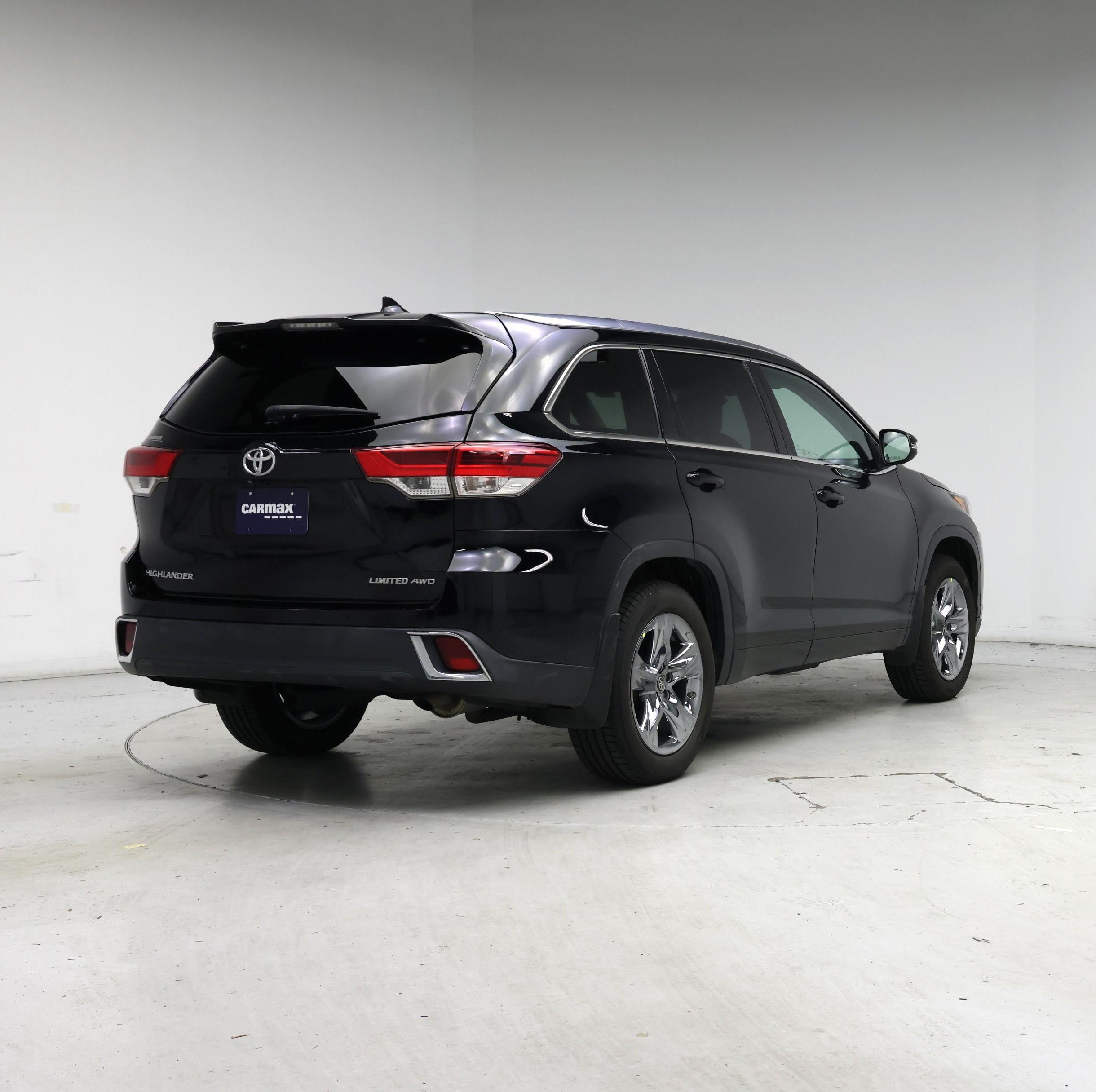 Thumbnail: 2018 Toyota Highlander - 8