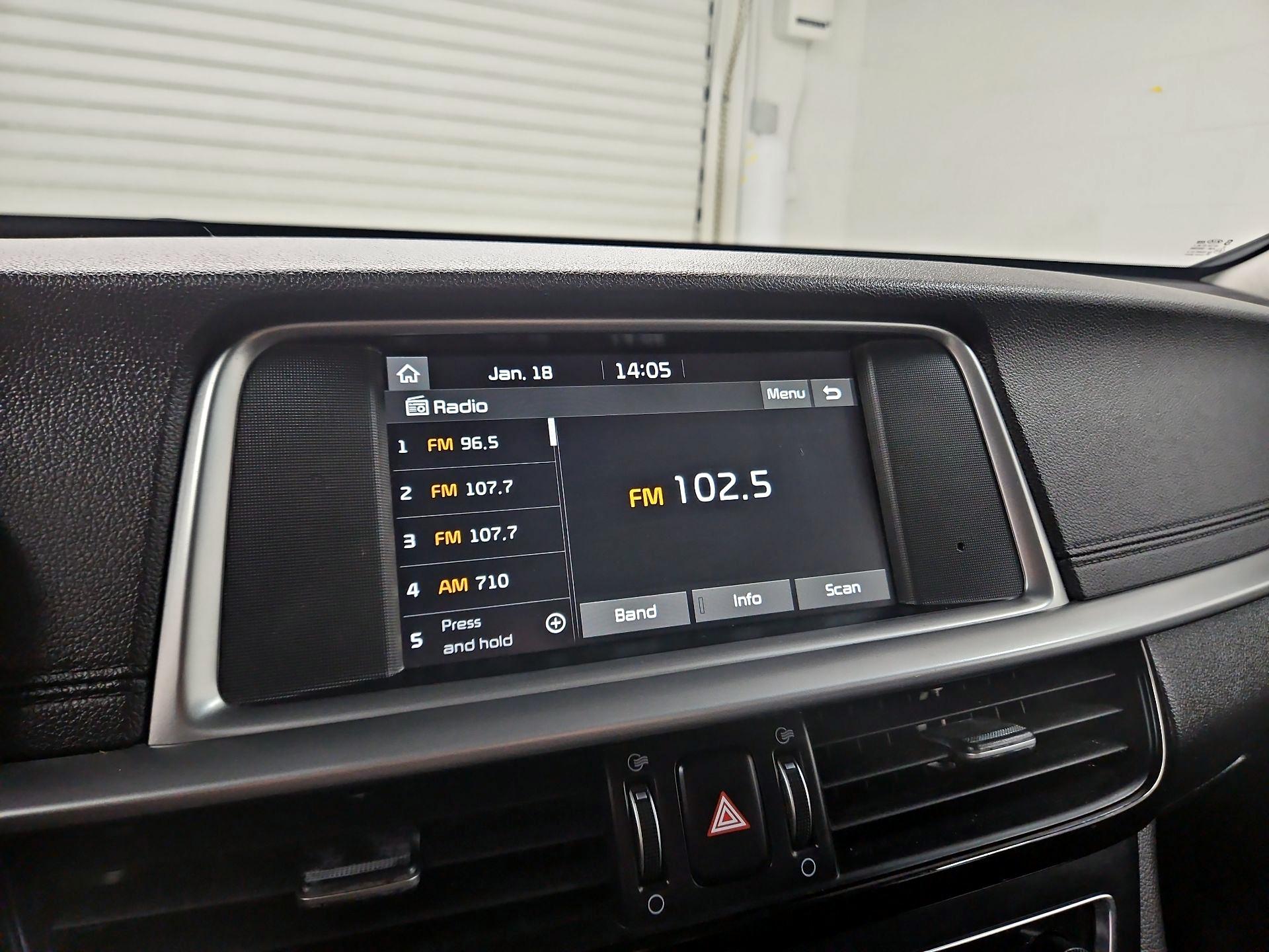 Thumbnail: 2019 Kia Optima - 15