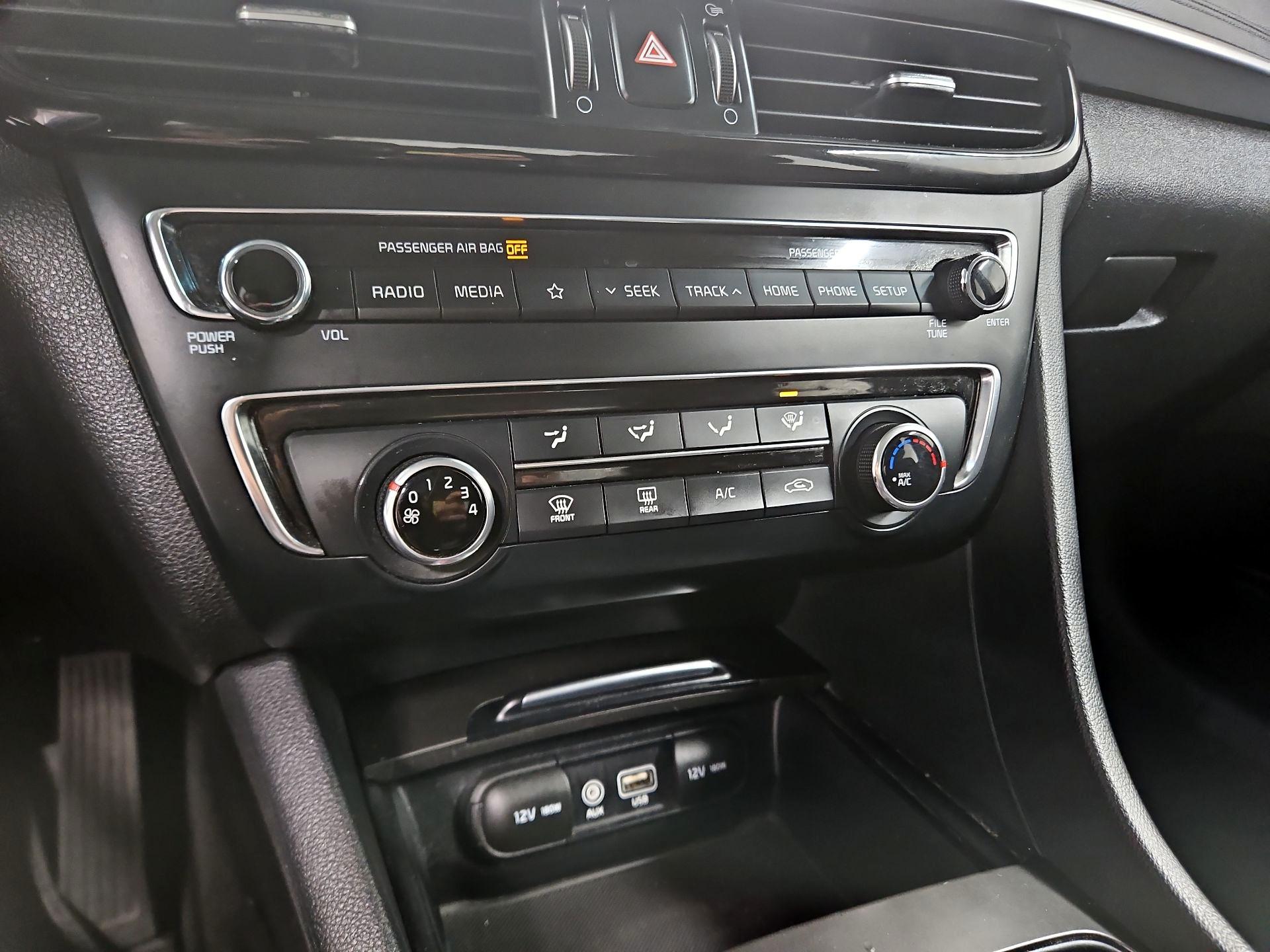 Thumbnail: 2019 Kia Optima - 16