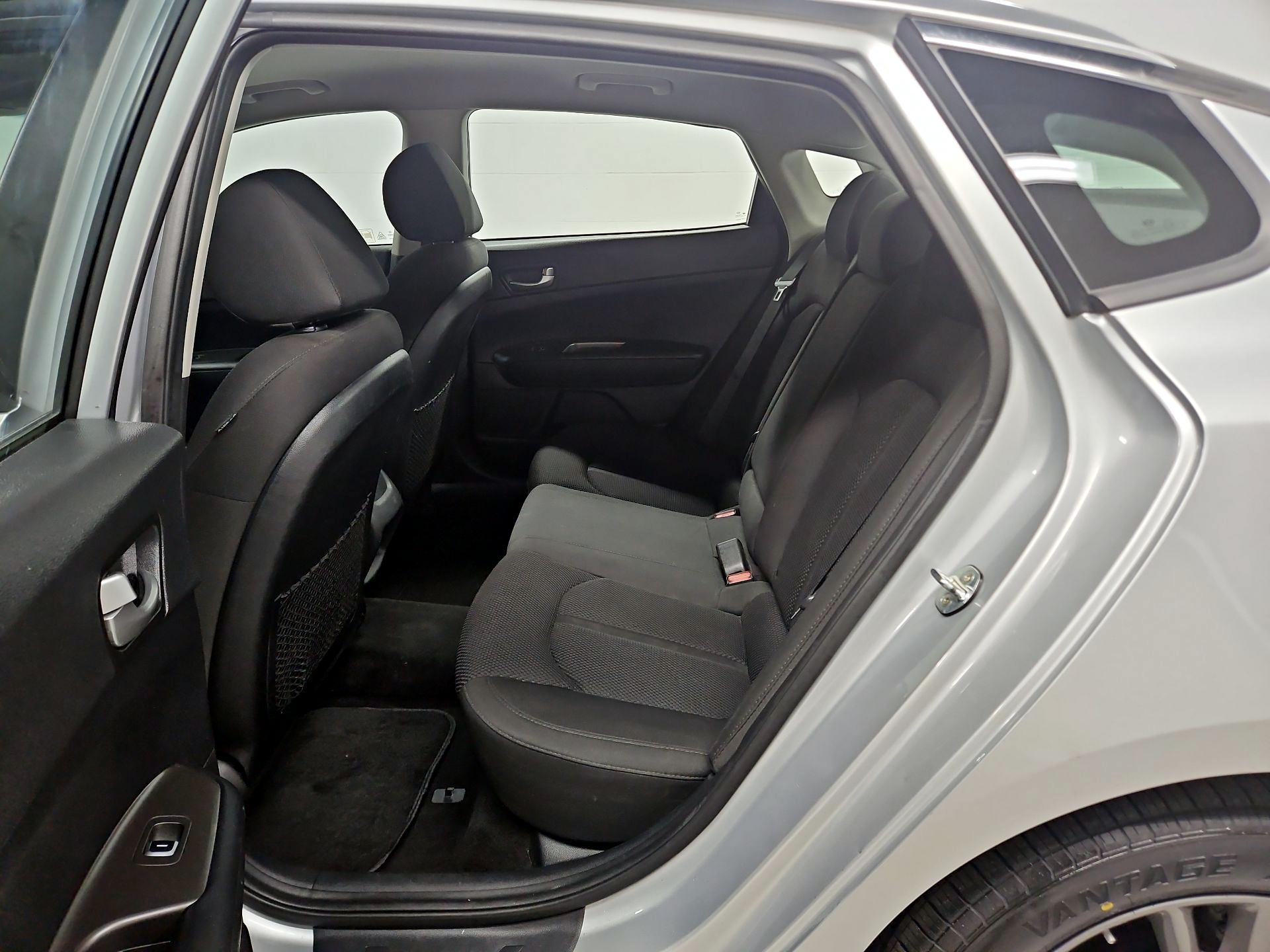 Thumbnail: 2019 Kia Optima - 19