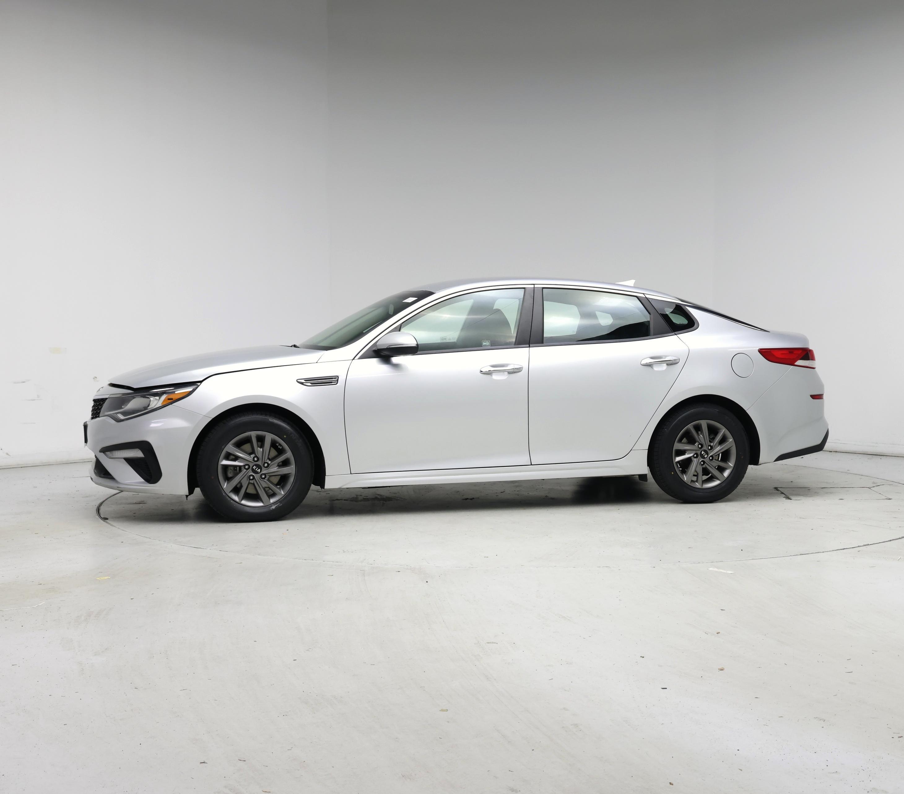 Thumbnail: 2019 Kia Optima - 3