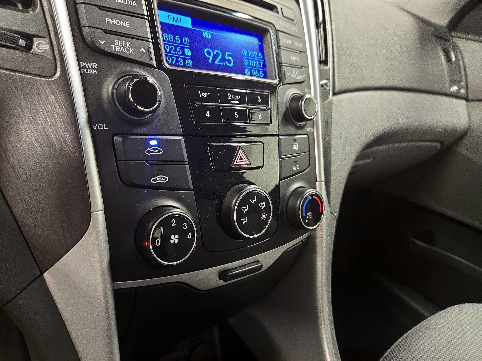 Thumbnail: 2014 Hyundai Sonata - 15