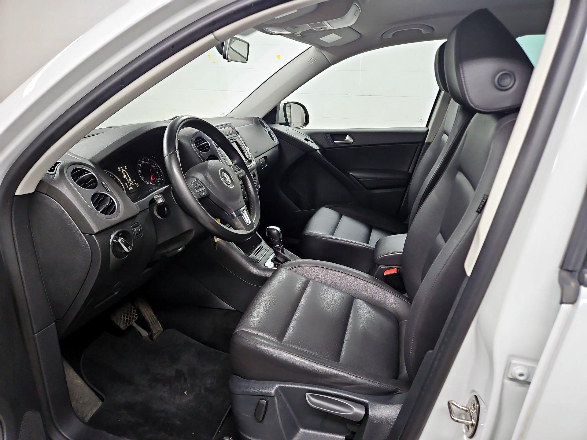 Thumbnail: 2015 Volkswagen Tiguan - 11