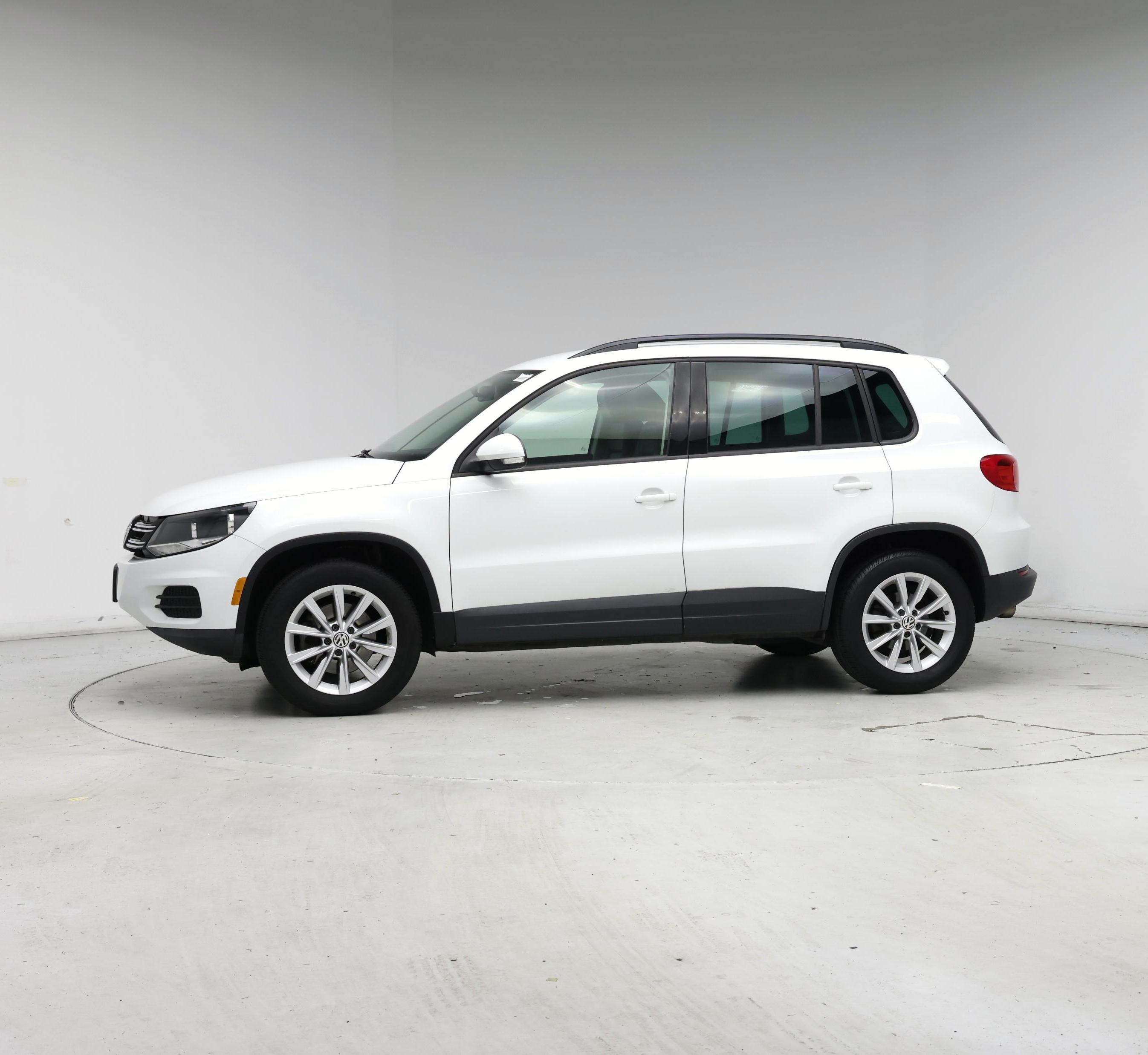 Thumbnail: 2015 Volkswagen Tiguan - 3