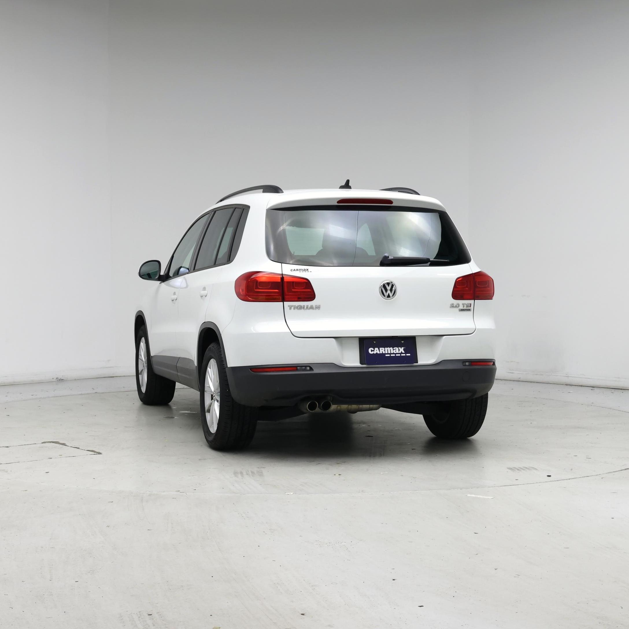 Thumbnail: 2015 Volkswagen Tiguan - 6