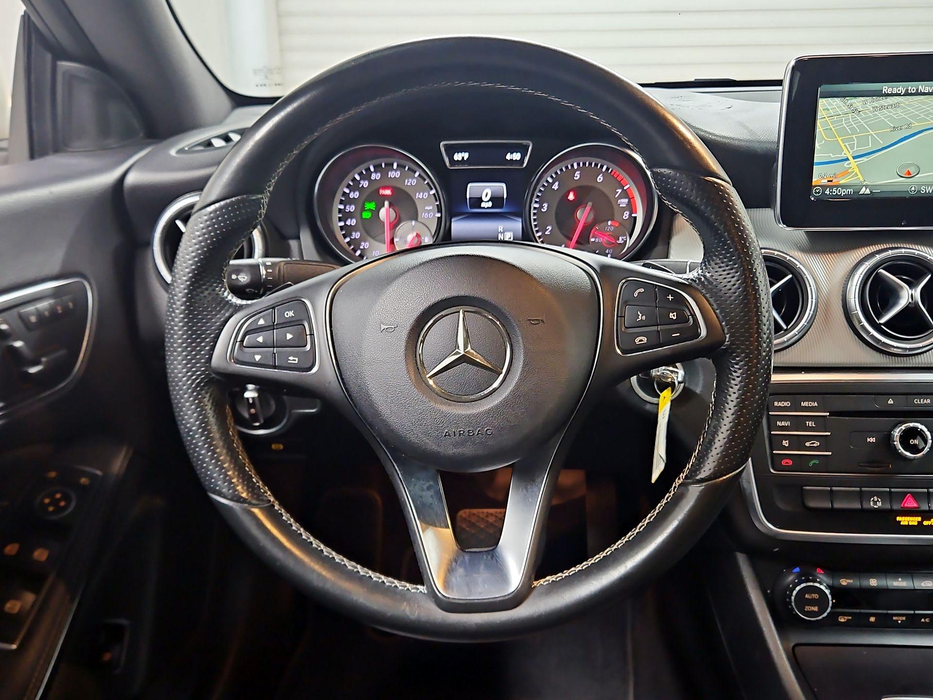Thumbnail: 2015 Mercedes-Benz CLA - 10