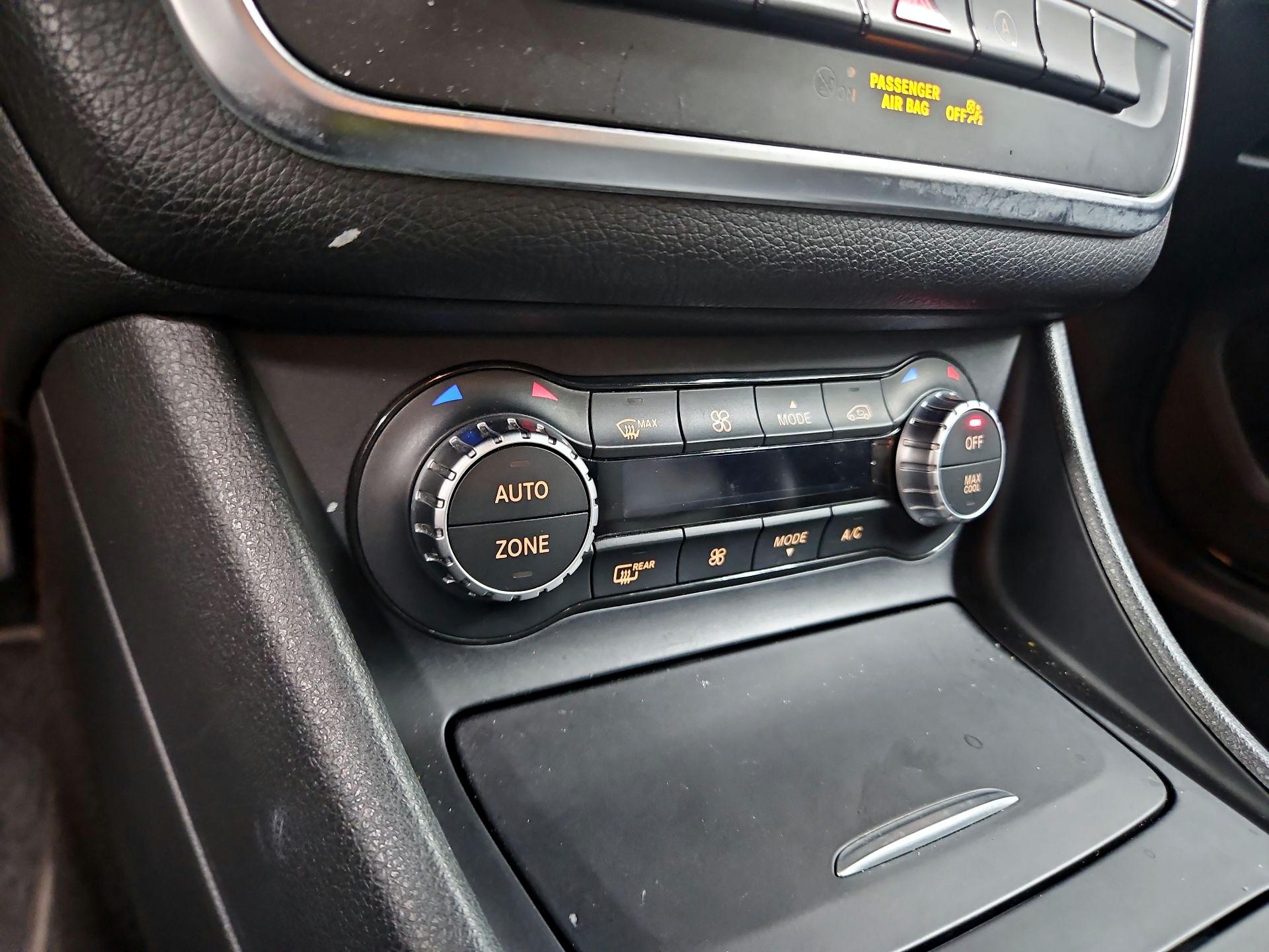 Thumbnail: 2015 Mercedes-Benz CLA - 17