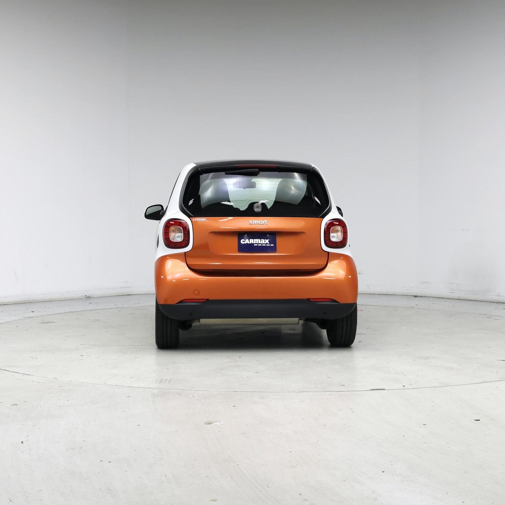 Thumbnail: 2016 smart fortwo - 6