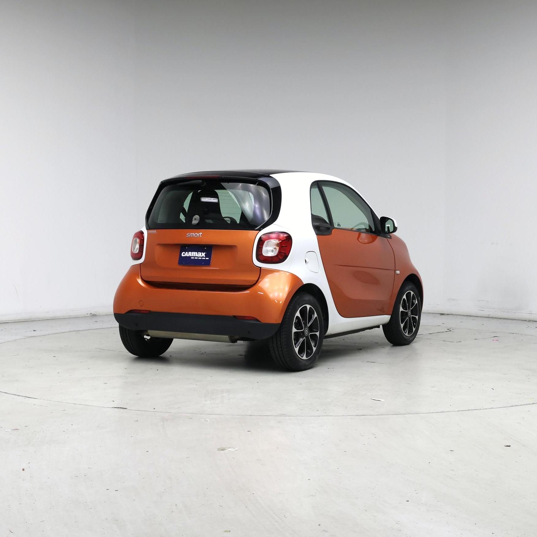 Thumbnail: 2016 smart fortwo - 8