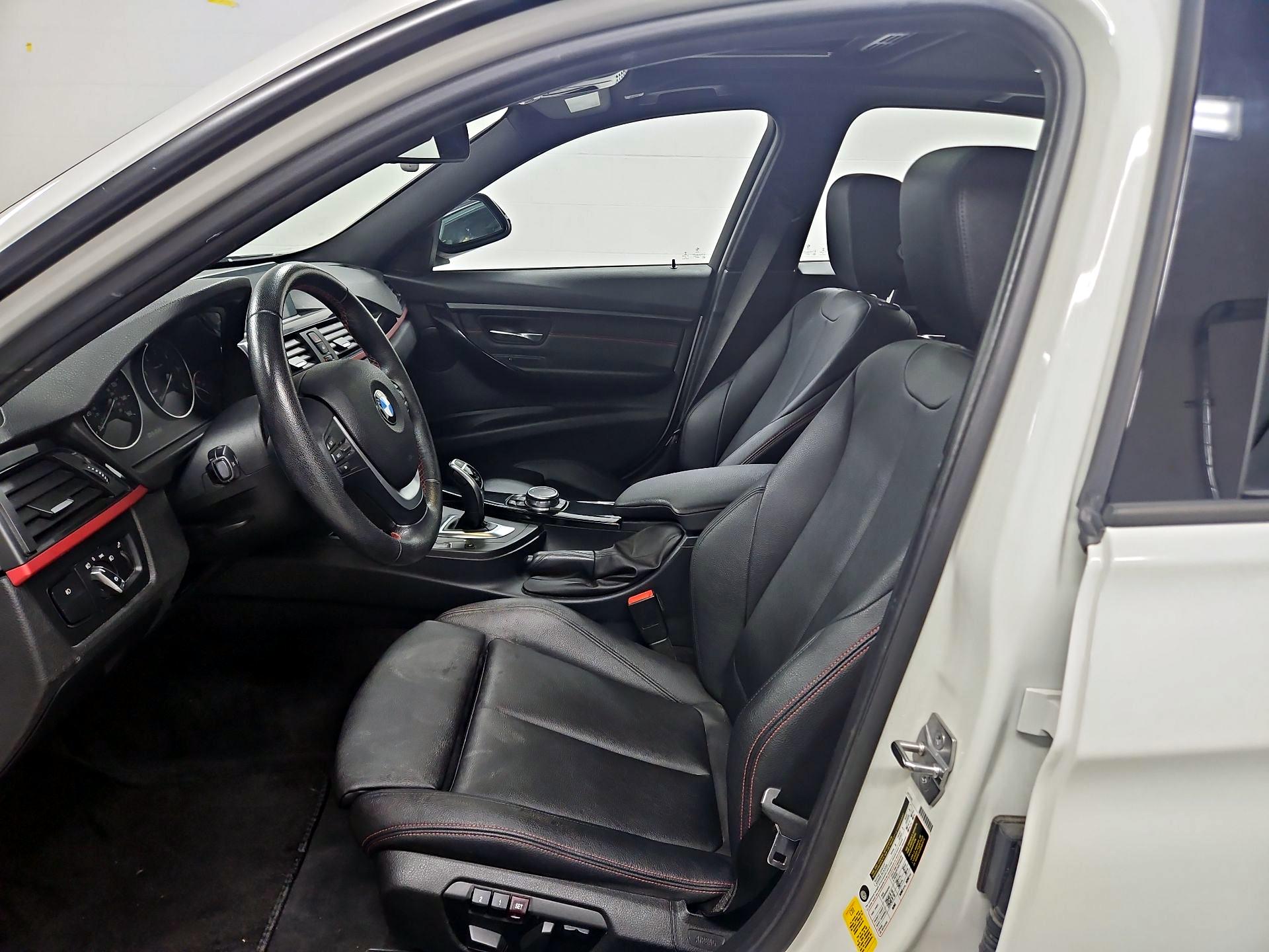 Thumbnail: 2015 BMW 3 Series - 11