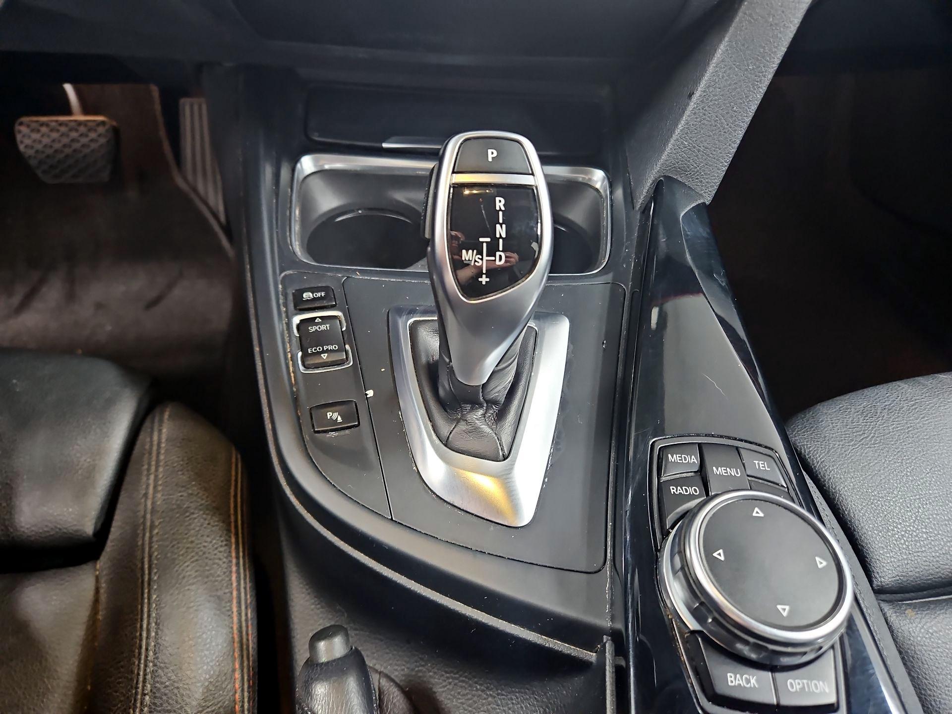 Thumbnail: 2015 BMW 3 Series - 17