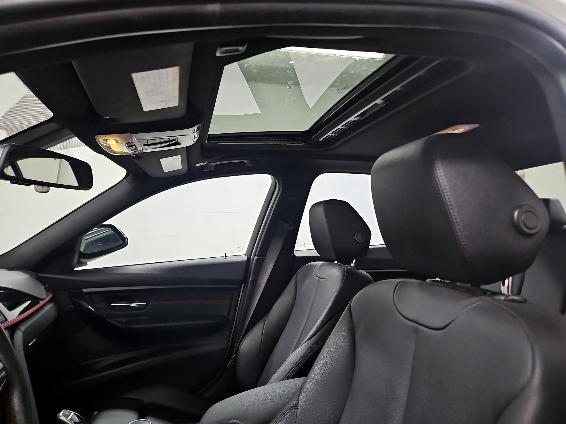 Thumbnail: 2015 BMW 3 Series - 19