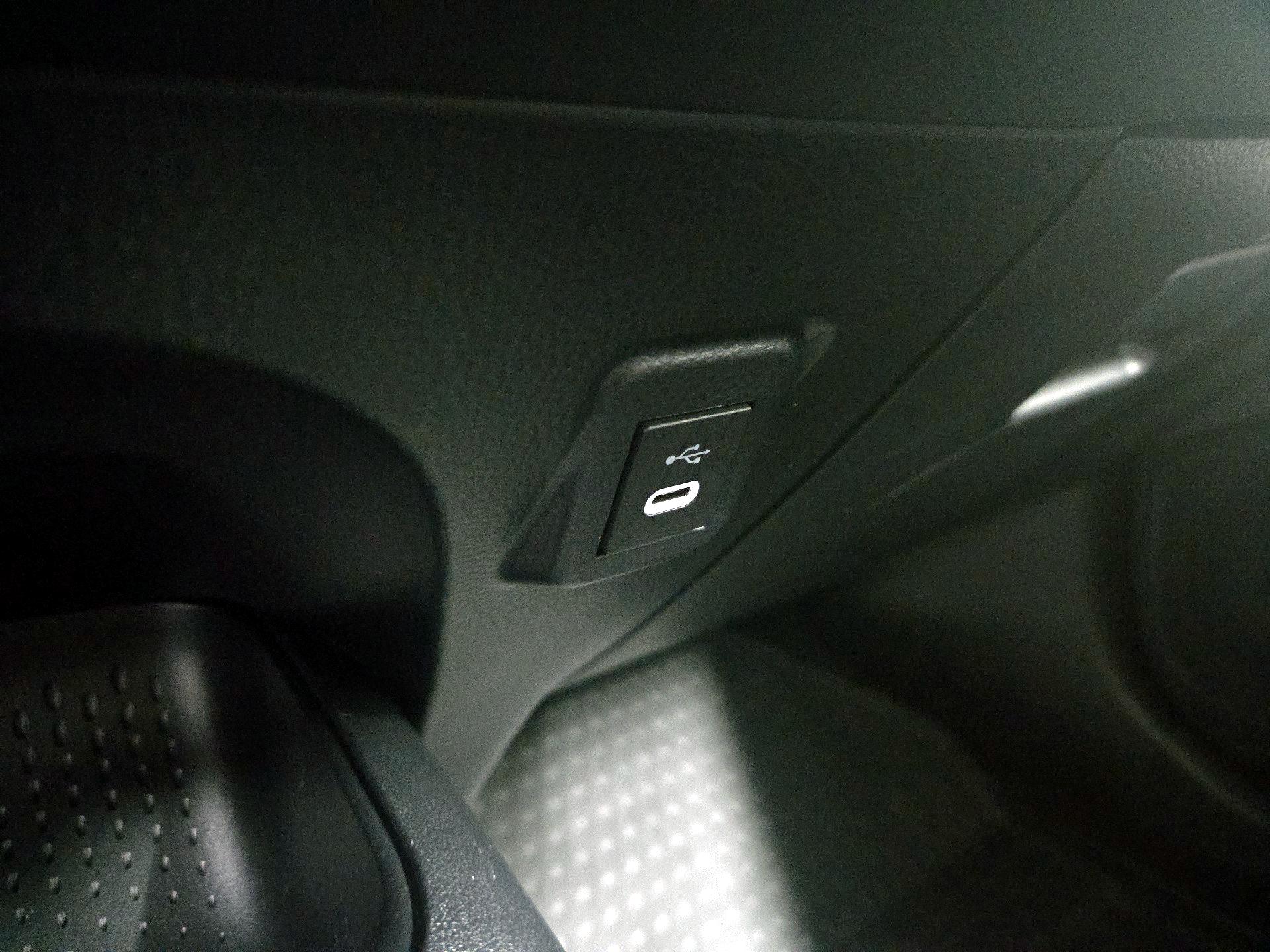 Thumbnail: 2024 Toyota Corolla - 18