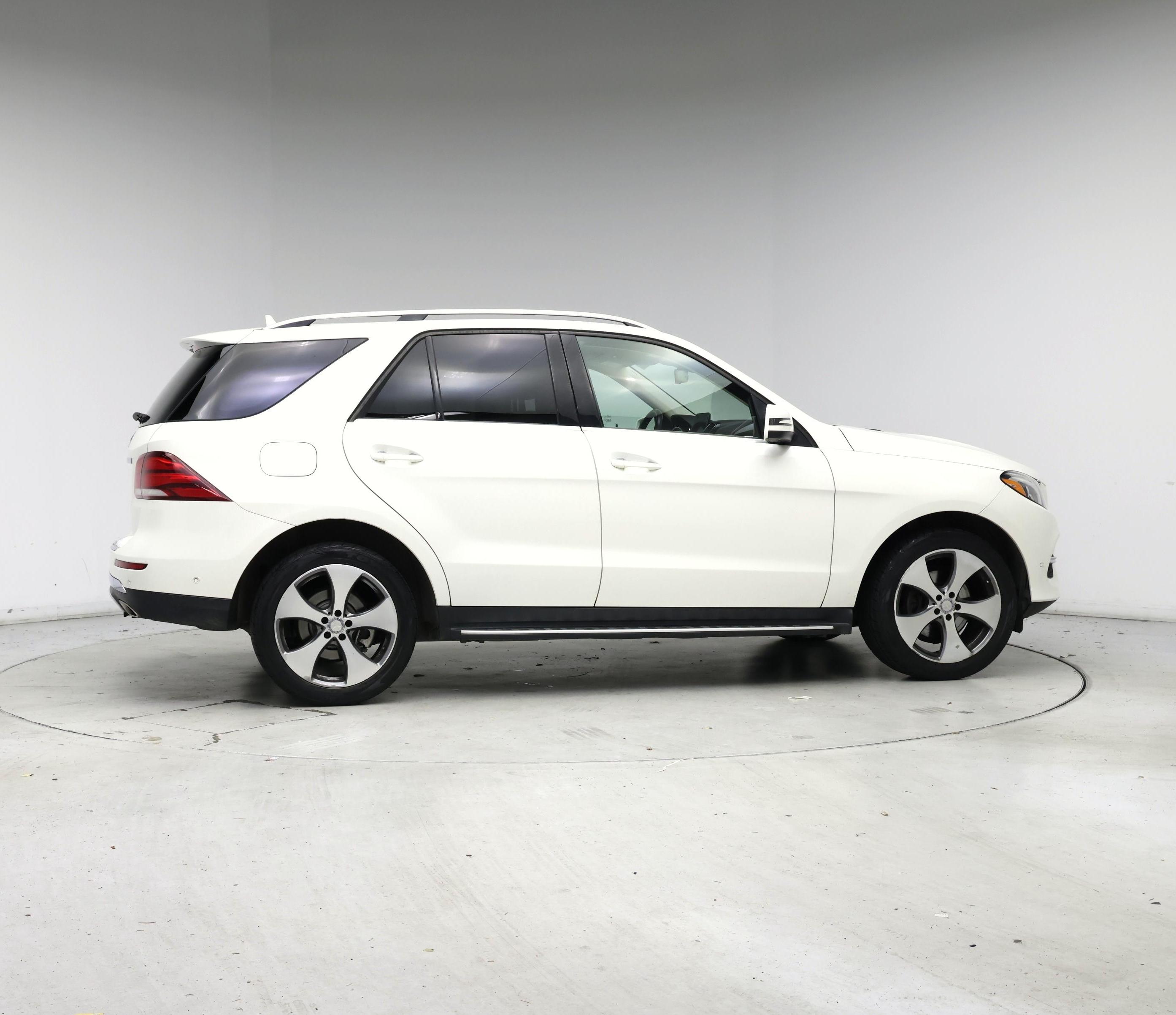 Thumbnail: 2017 Mercedes-Benz GLE - 7