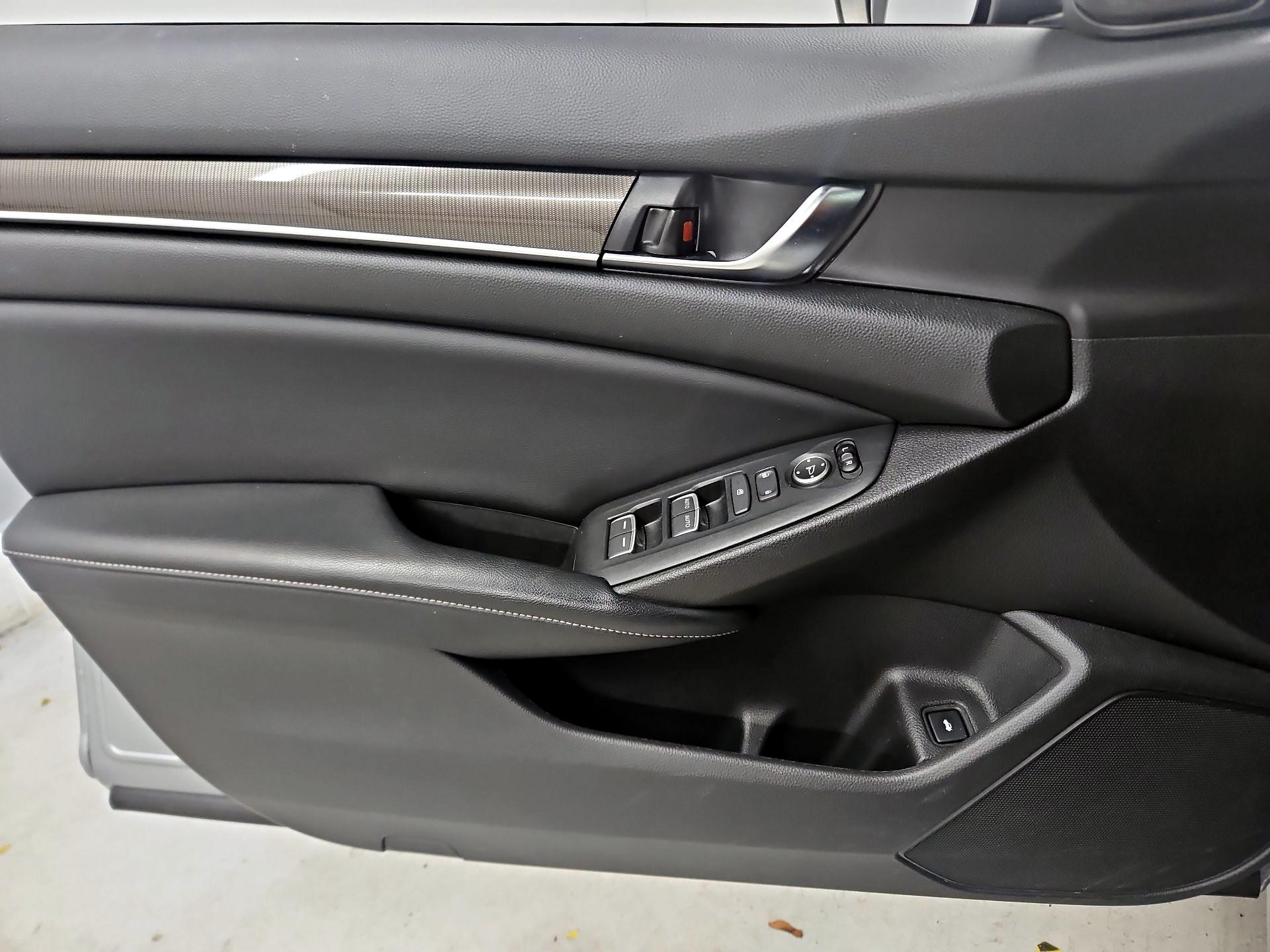 Thumbnail: 2018 Honda Accord - 12